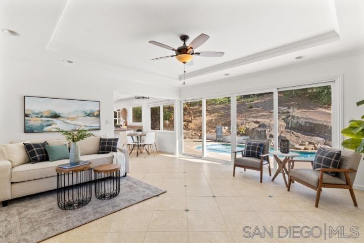 Detail Gallery Image 9 of 30 For 13311  Fallen Leaf Road, Poway,  CA 92064 - 4 Beds | 3 Baths