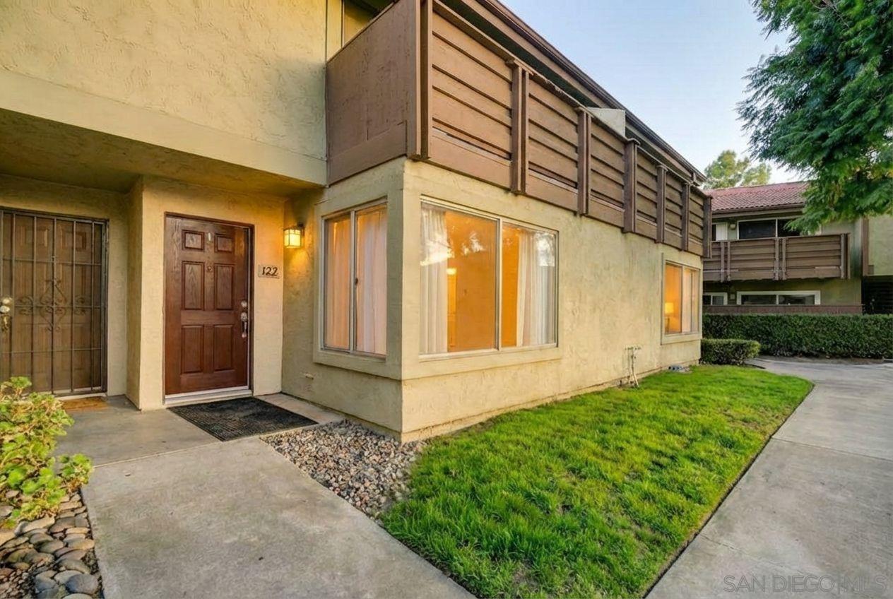 Detail Gallery Image 3 of 25 For 615  Fredricks Ave  #122,  Oceanside,  CA 92058 - 3 Beds | 1/1 Baths