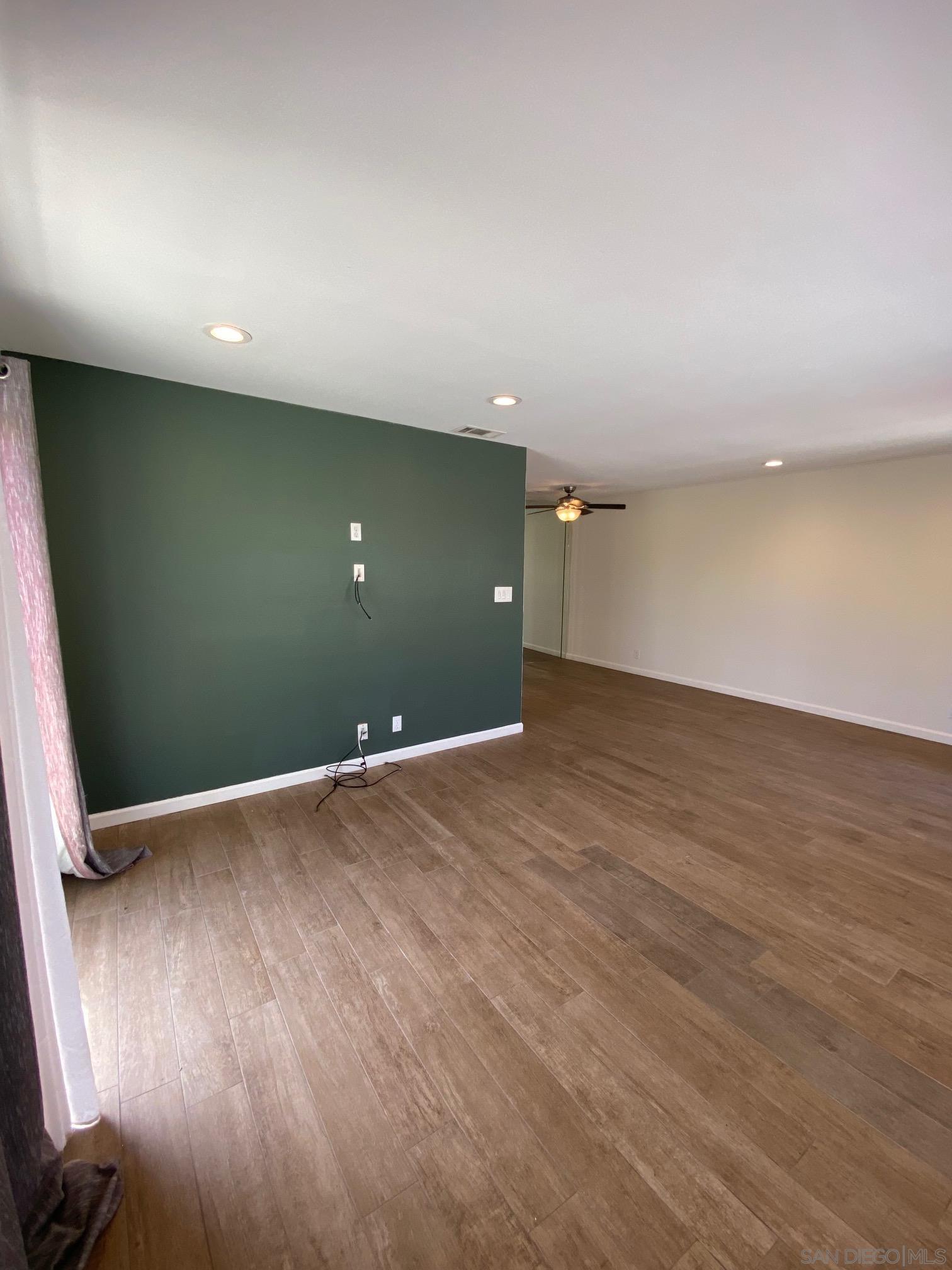 Detail Gallery Image 5 of 21 For 8834  Tamberly Ln  D, Santee,  CA 92071 - 2 Beds | 2 Baths