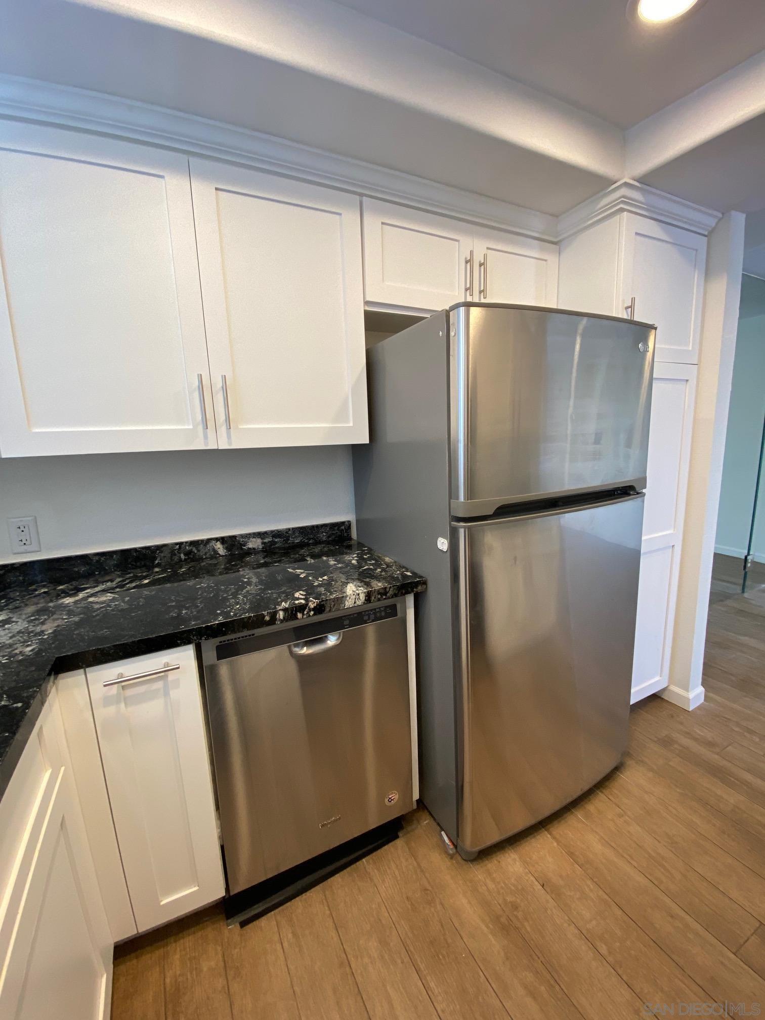 Detail Gallery Image 10 of 21 For 8834  Tamberly Ln  D, Santee,  CA 92071 - 2 Beds | 2 Baths