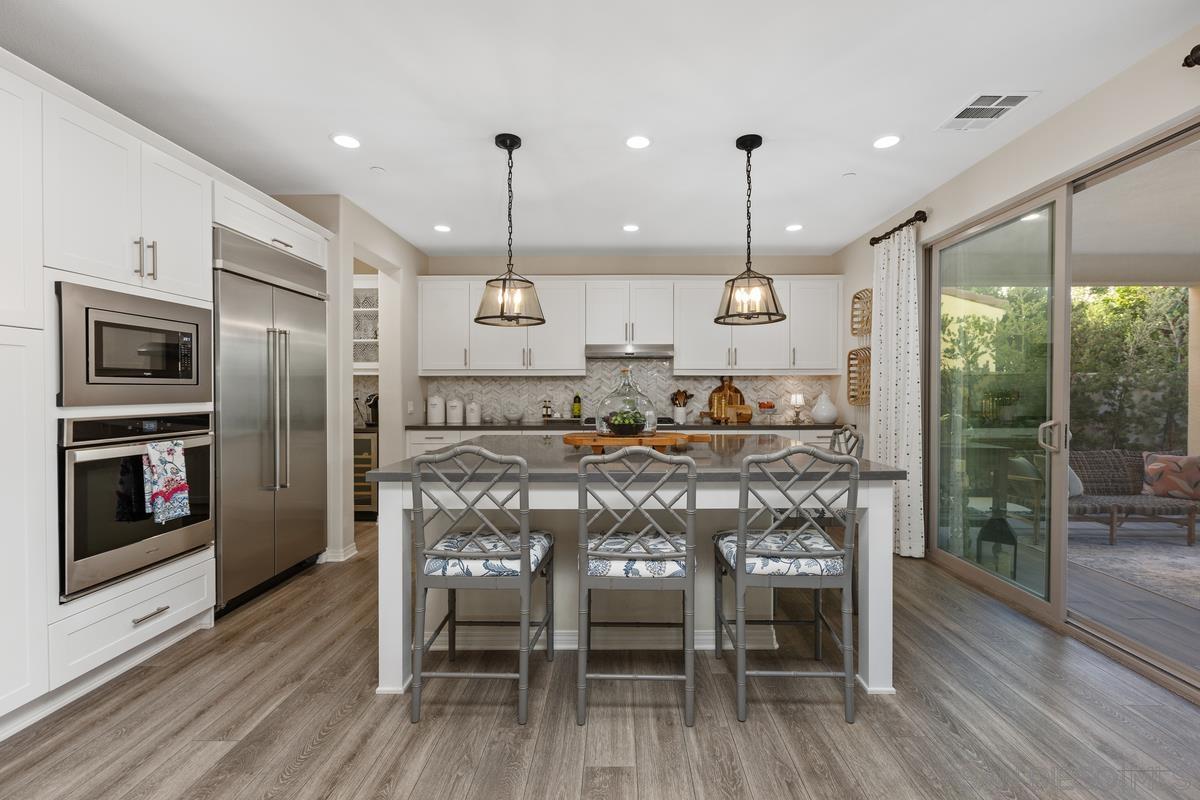 Detail Gallery Image 11 of 55 For 230 Reserve  Court, San Marcos,  CA 92078 - 5 Beds | 3 Baths