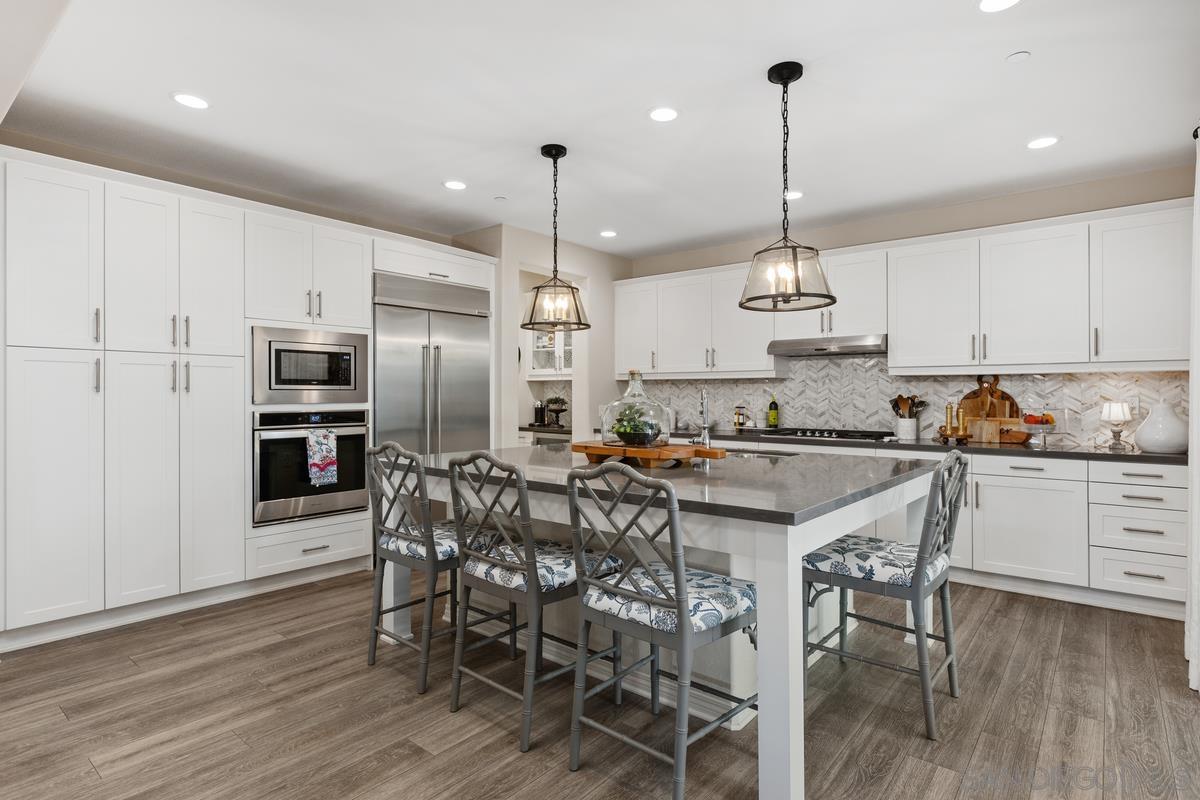 Detail Gallery Image 12 of 55 For 230 Reserve  Court, San Marcos,  CA 92078 - 5 Beds | 3 Baths