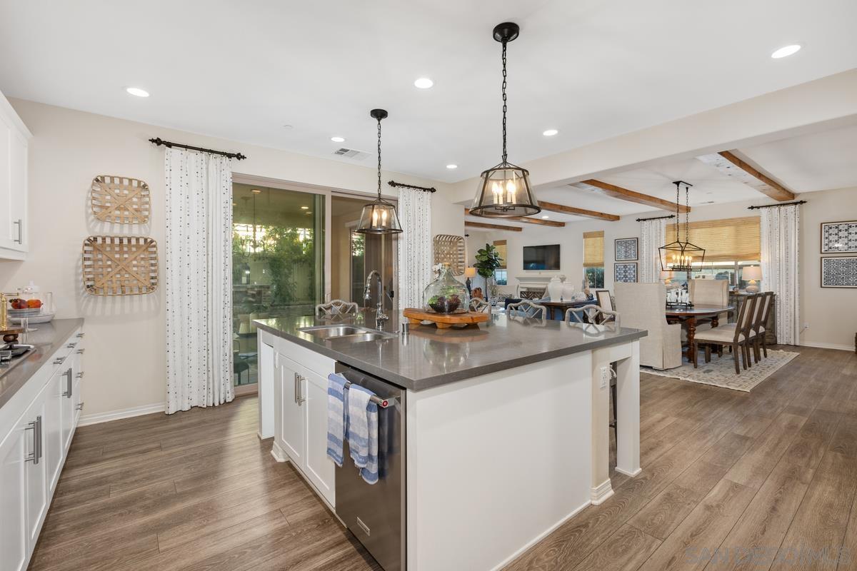 Detail Gallery Image 15 of 55 For 230 Reserve  Court, San Marcos,  CA 92078 - 5 Beds | 3 Baths