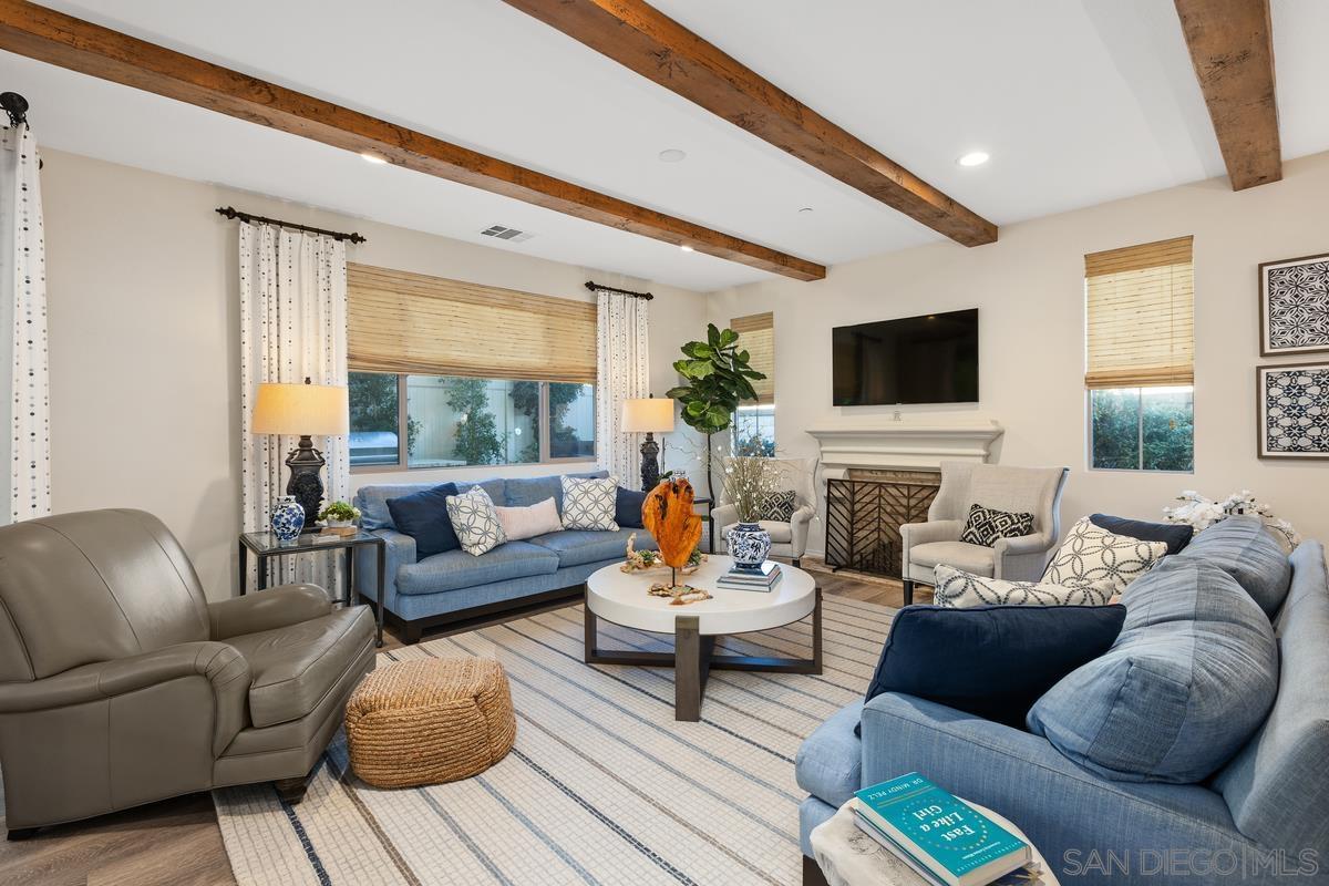 Detail Gallery Image 5 of 55 For 230 Reserve  Court, San Marcos,  CA 92078 - 5 Beds | 3 Baths