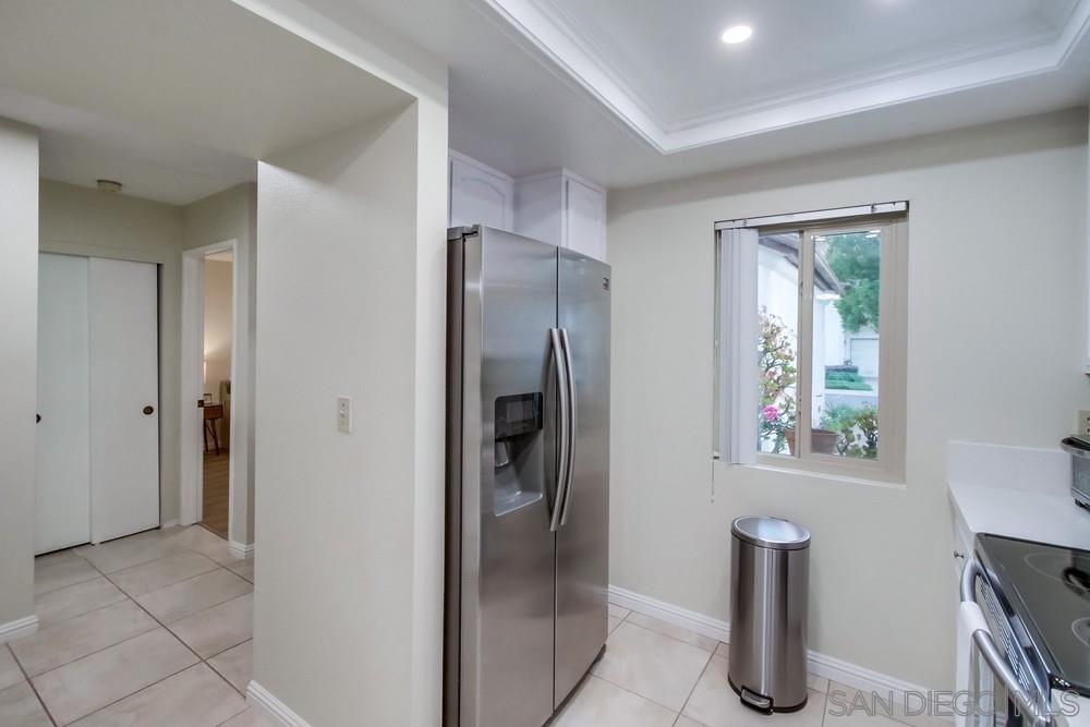 Detail Gallery Image 13 of 63 For 12242  Paseo Lucido  C, San Diego,  CA 92128 - 2 Beds | 2 Baths