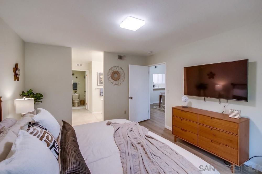 Detail Gallery Image 18 of 63 For 12242  Paseo Lucido  C, San Diego,  CA 92128 - 2 Beds | 2 Baths
