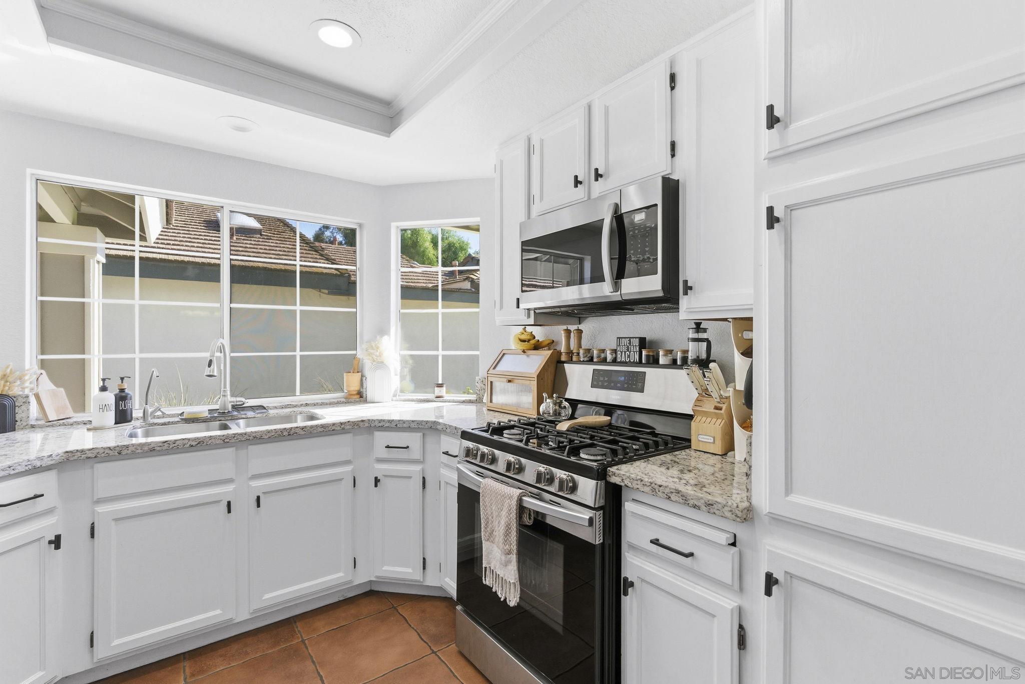 Detail Gallery Image 16 of 40 For 42040  Teatree Ct, Temecula,  CA 92591 - 4 Beds | 2 Baths