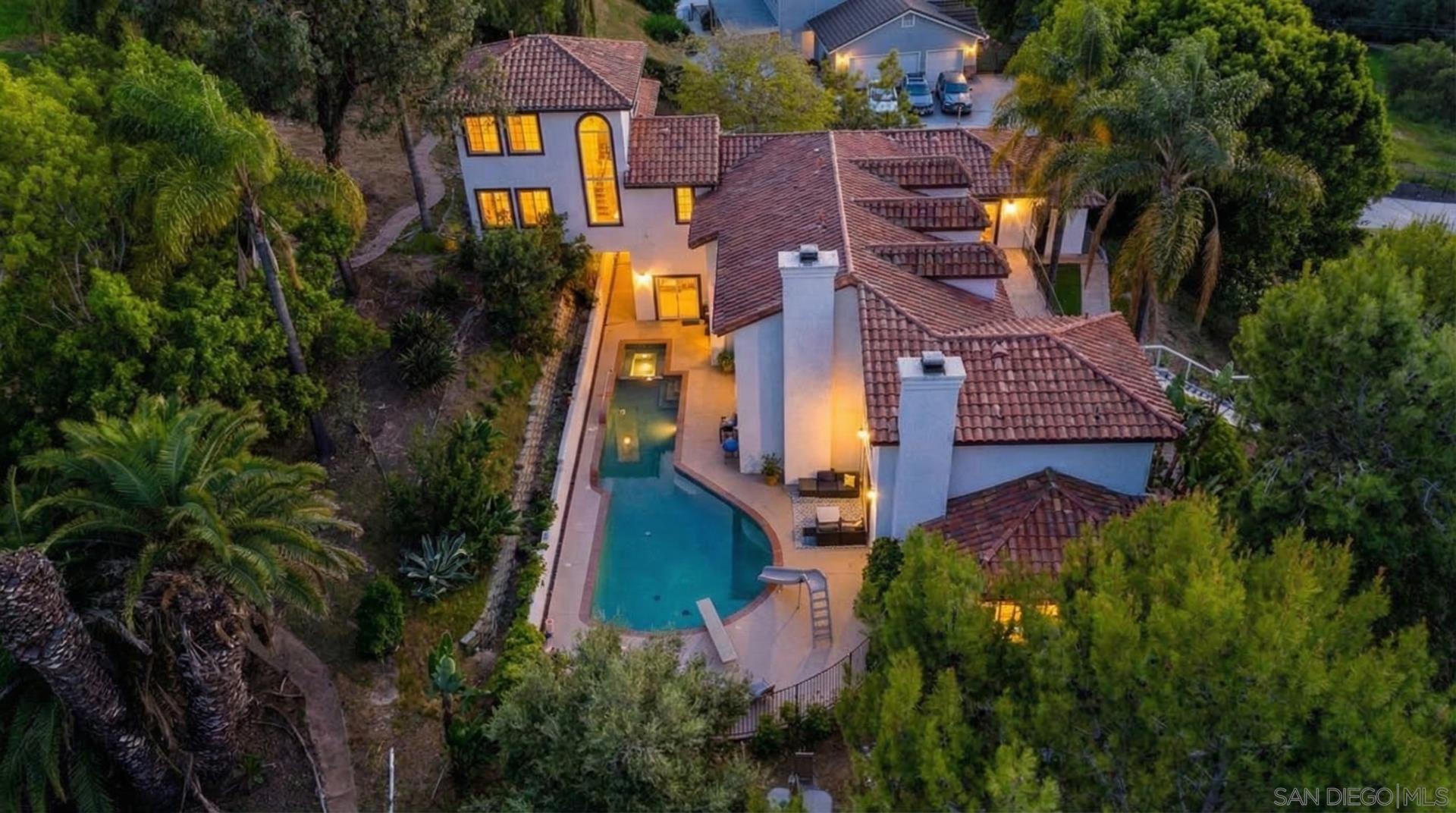 Detail Gallery Image 2 of 54 For 1696  Gil Way, Vista,  CA 92084 - 6 Beds | 6/1 Baths