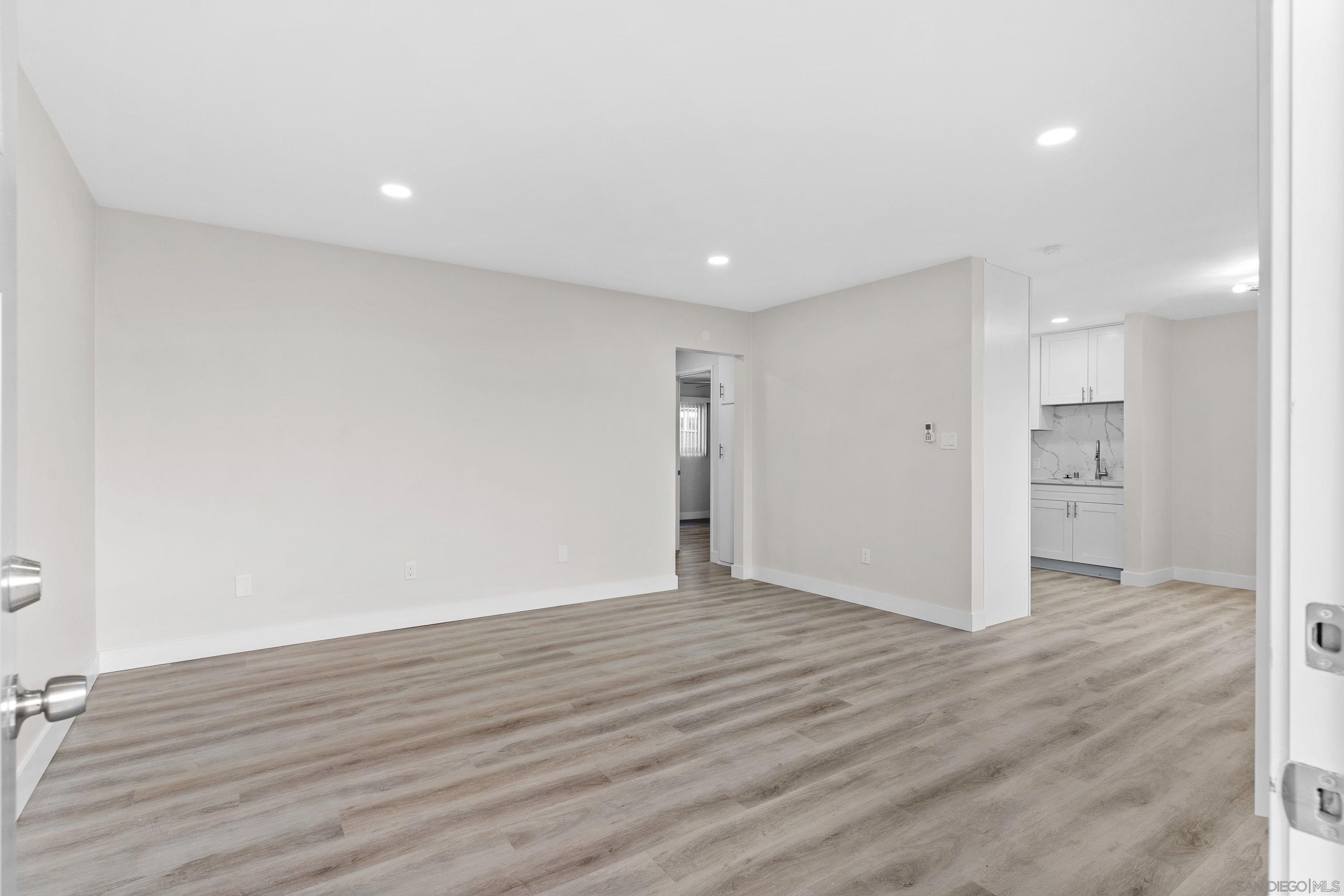 Detail Gallery Image 5 of 8 For 3821  Marlborough Ave, San Diego,  CA 92105 - 2 Beds | 1 Baths