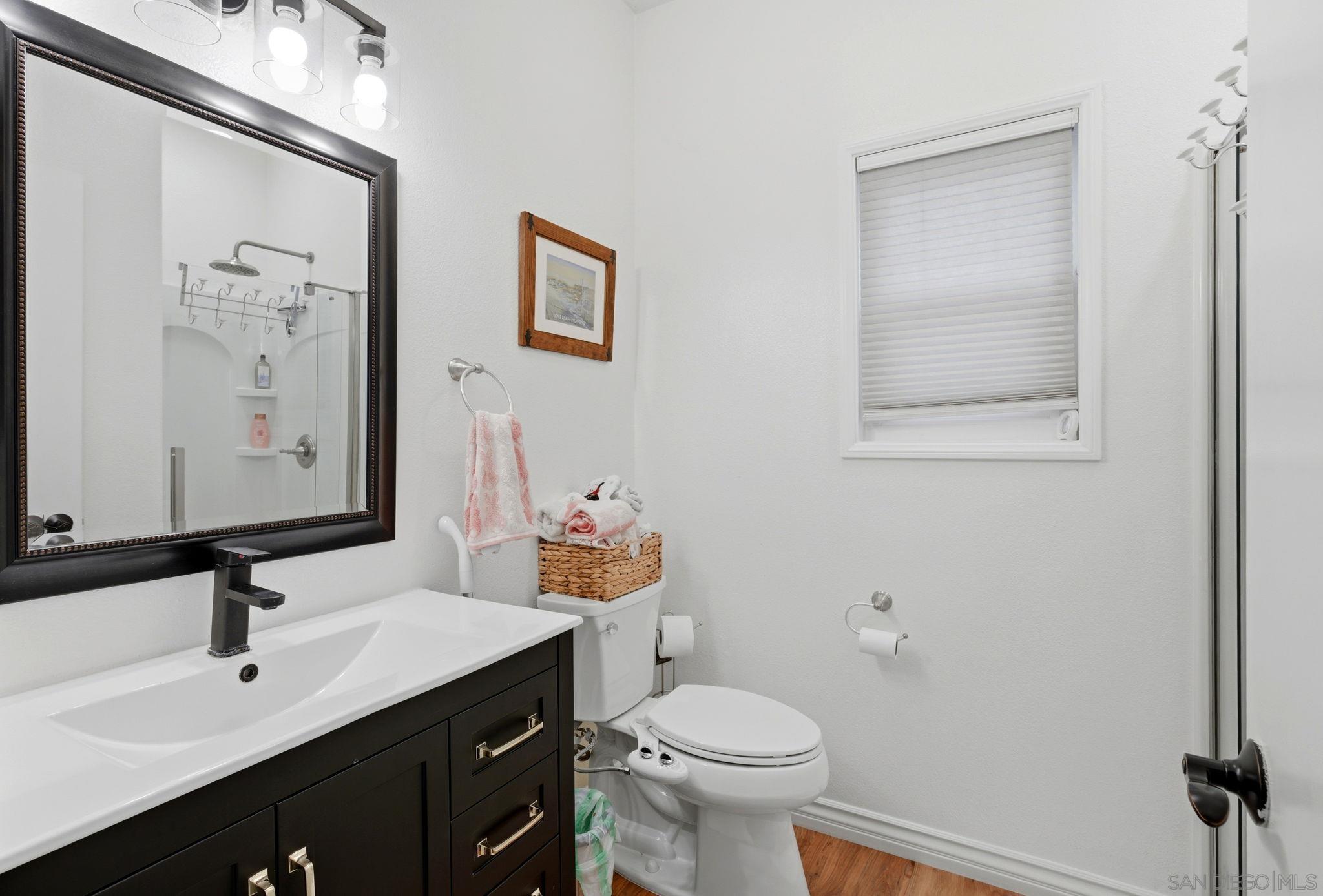 Detail Gallery Image 13 of 34 For 43084  Knightsbridge Way, Temecula,  CA 92592 - 5 Beds | 2/1 Baths