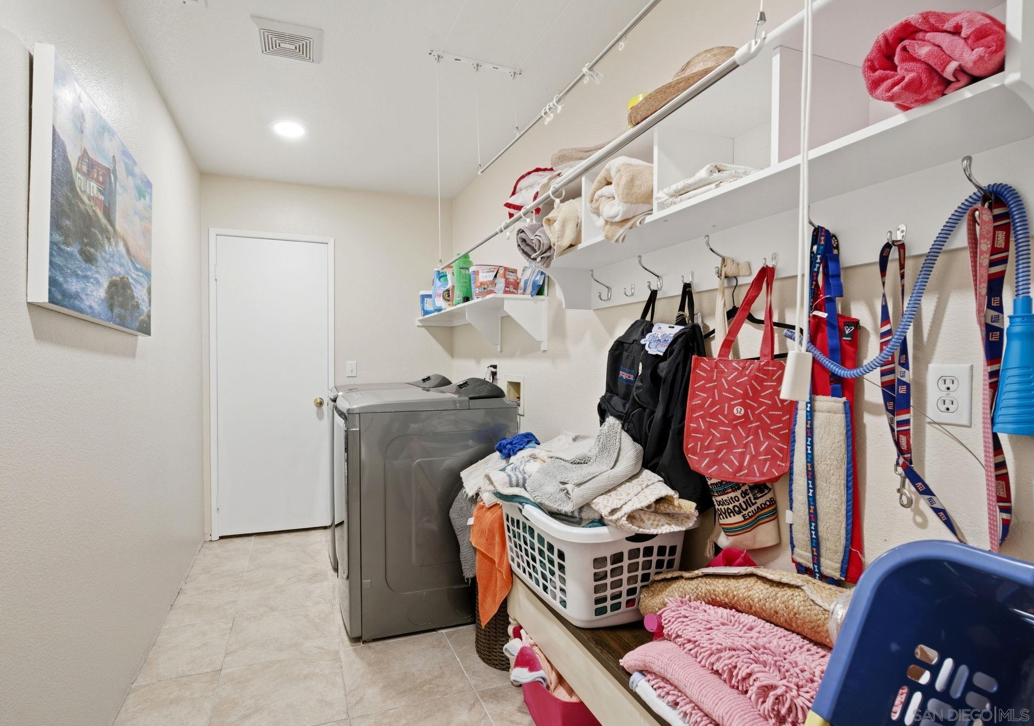 Detail Gallery Image 14 of 34 For 43084  Knightsbridge Way, Temecula,  CA 92592 - 5 Beds | 2/1 Baths