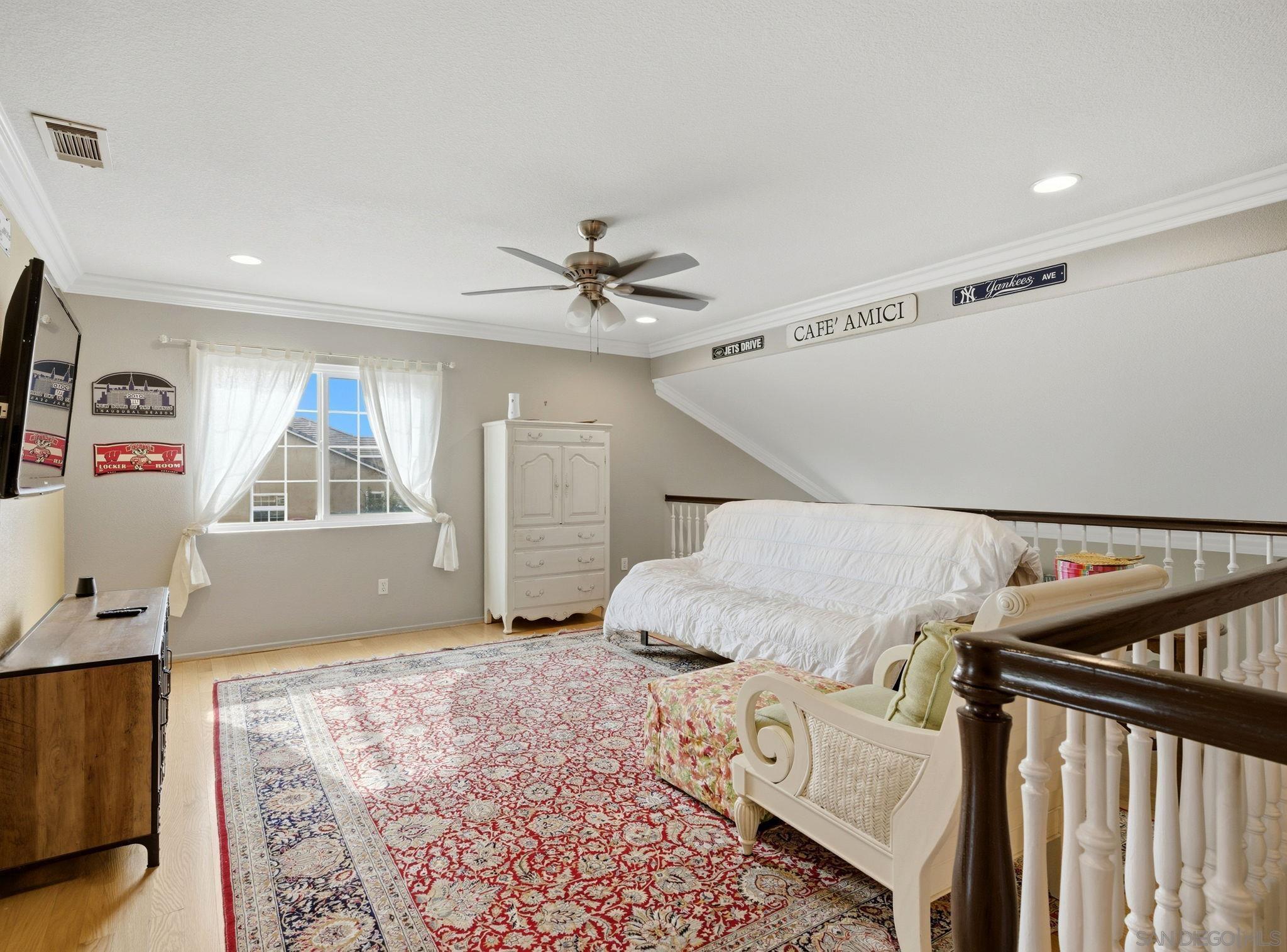 Detail Gallery Image 17 of 34 For 43084  Knightsbridge Way, Temecula,  CA 92592 - 5 Beds | 2/1 Baths