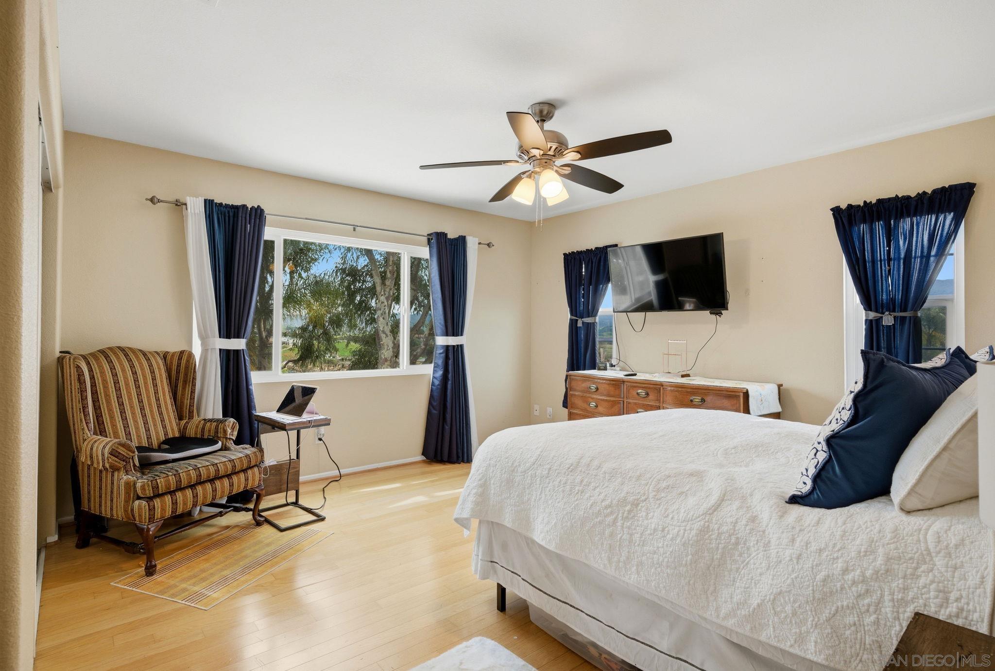 Detail Gallery Image 19 of 34 For 43084  Knightsbridge Way, Temecula,  CA 92592 - 5 Beds | 2/1 Baths