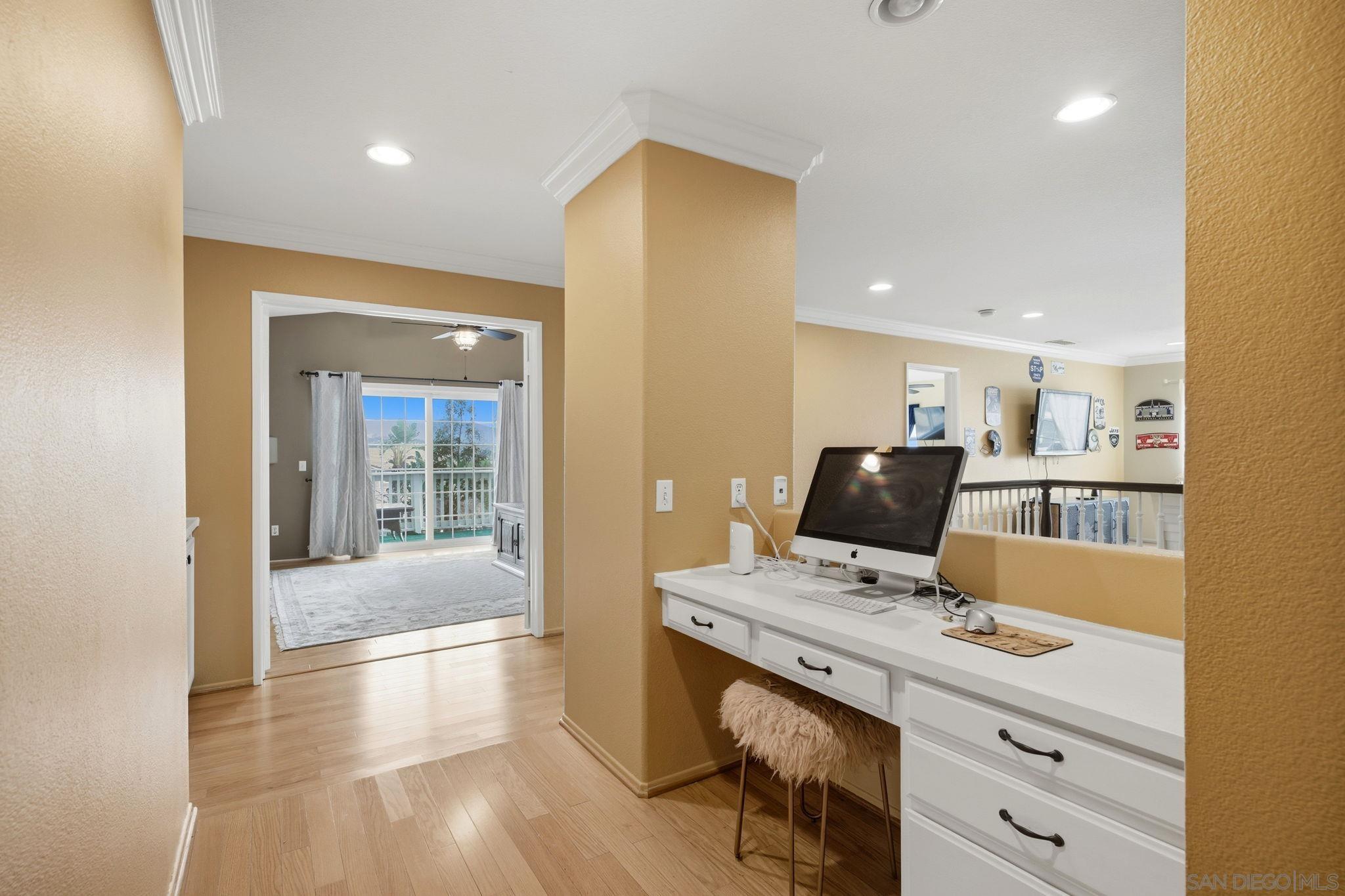 Detail Gallery Image 25 of 34 For 43084  Knightsbridge Way, Temecula,  CA 92592 - 5 Beds | 2/1 Baths