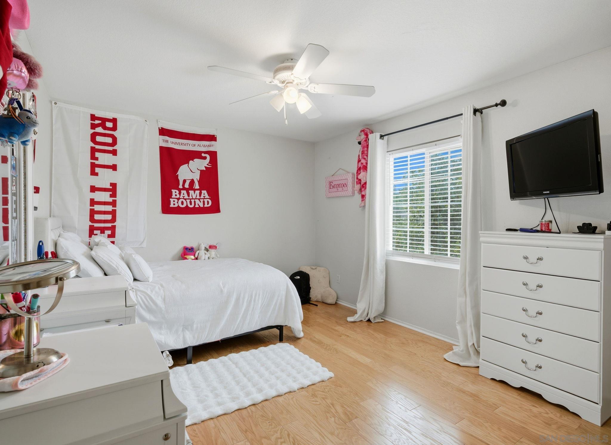 Detail Gallery Image 28 of 34 For 43084  Knightsbridge Way, Temecula,  CA 92592 - 5 Beds | 2/1 Baths