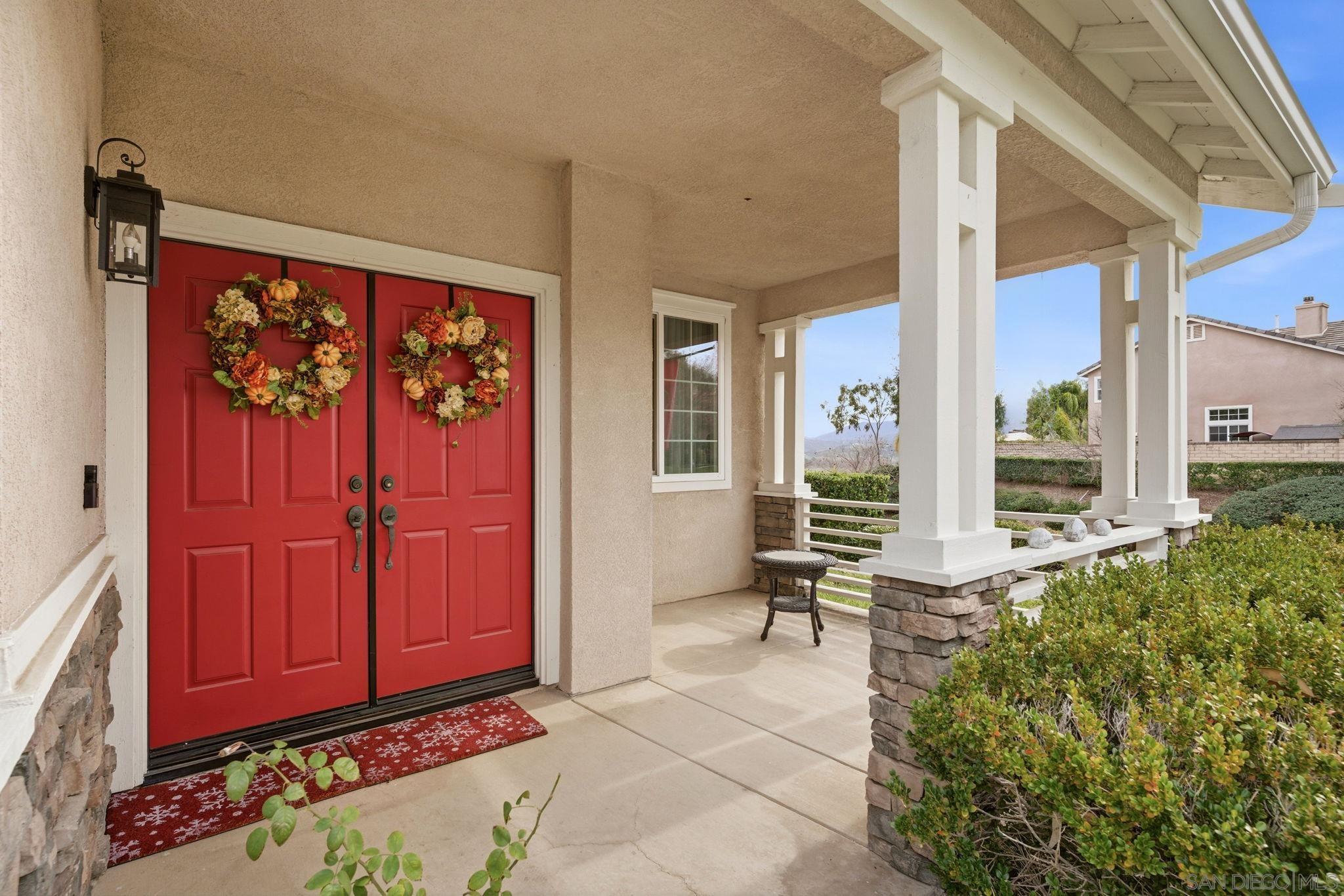 Detail Gallery Image 4 of 34 For 43084  Knightsbridge Way, Temecula,  CA 92592 - 5 Beds | 2/1 Baths
