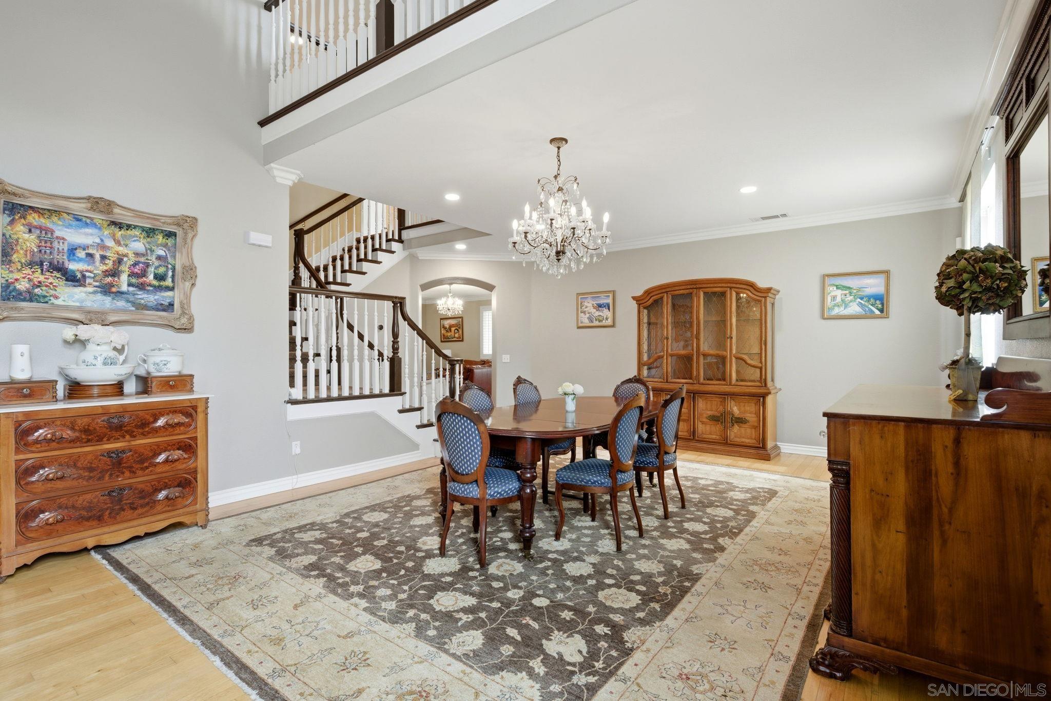 Detail Gallery Image 5 of 34 For 43084  Knightsbridge Way, Temecula,  CA 92592 - 5 Beds | 2/1 Baths