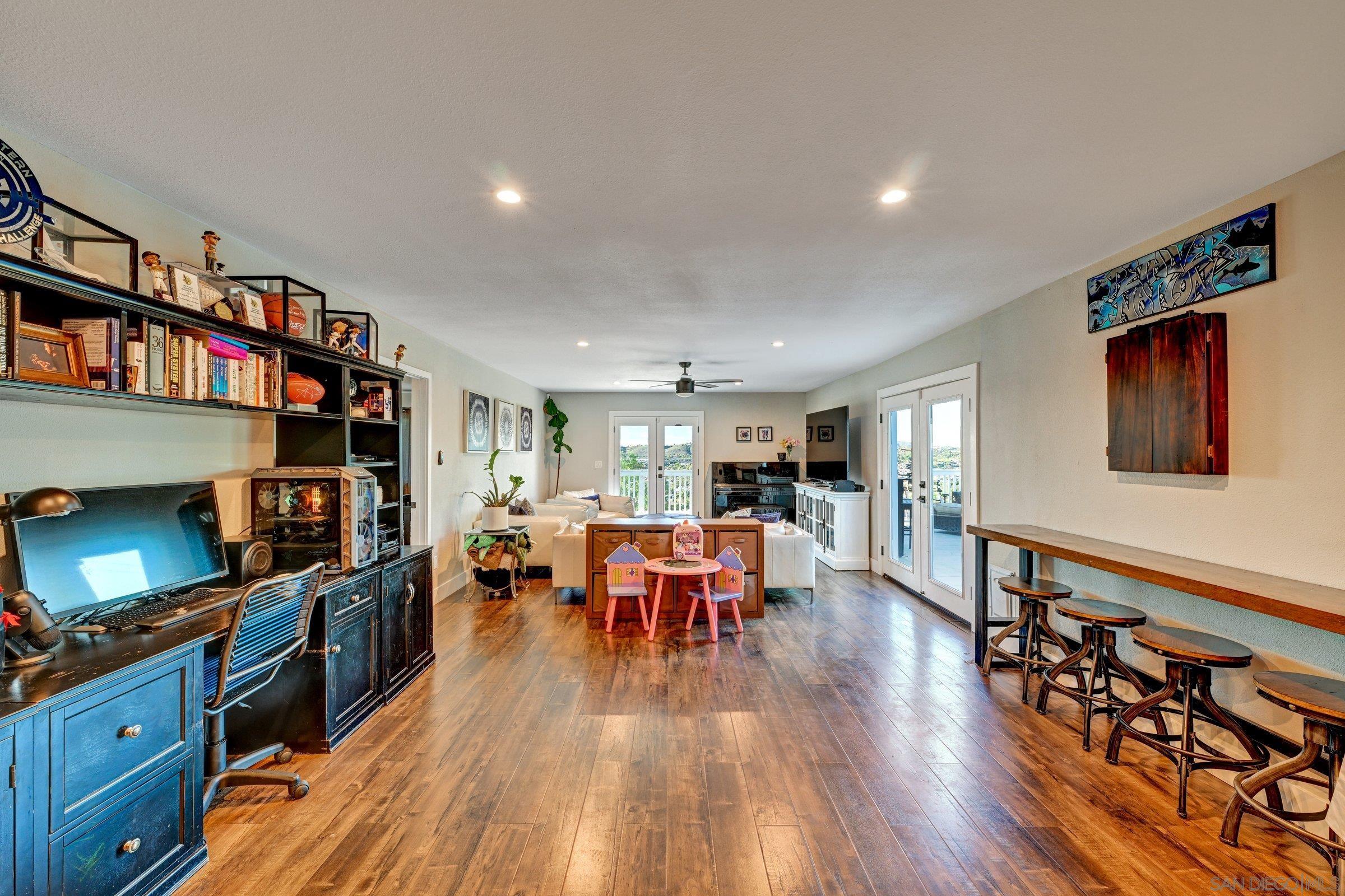 Detail Gallery Image 25 of 51 For 2312  Helix St., Spring Valley,  CA 91977 - 3 Beds | 3 Baths