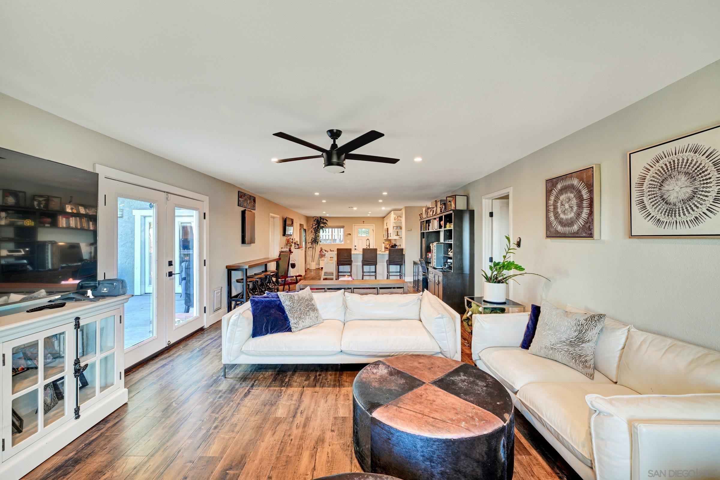 Detail Gallery Image 27 of 51 For 2312  Helix St., Spring Valley,  CA 91977 - 3 Beds | 3 Baths