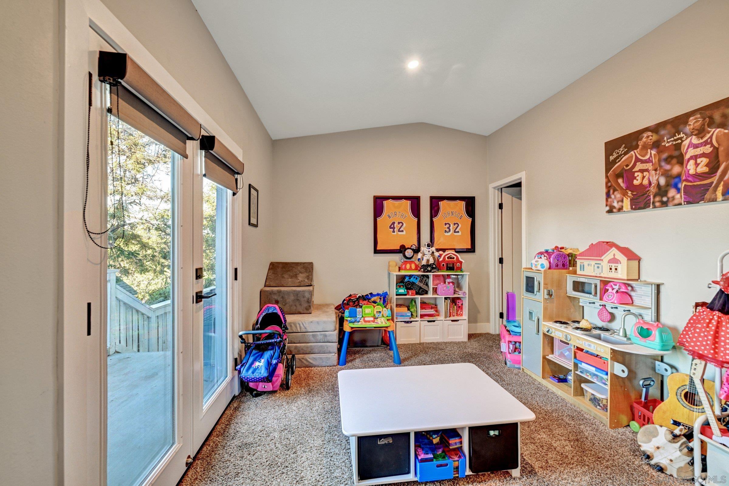 Detail Gallery Image 39 of 51 For 2312  Helix St., Spring Valley,  CA 91977 - 3 Beds | 3 Baths