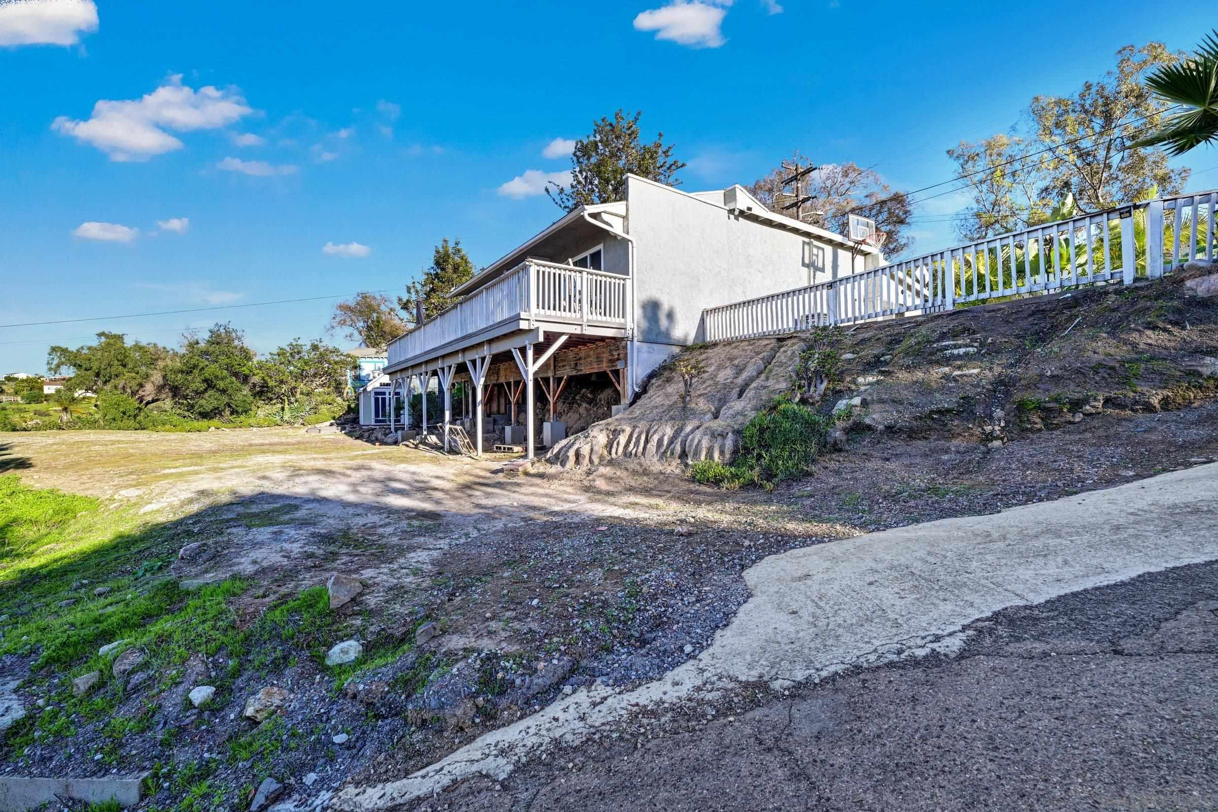 Detail Gallery Image 50 of 51 For 2312  Helix St., Spring Valley,  CA 91977 - 3 Beds | 3 Baths