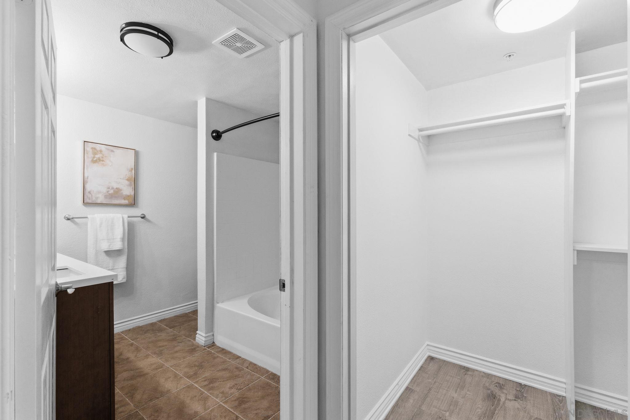 Detail Gallery Image 15 of 40 For 1480  Broadway  #2210,  San Diego,  CA 92101 - 2 Beds | 2 Baths