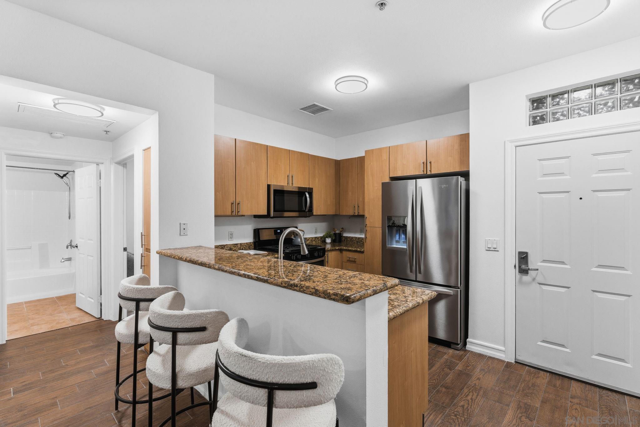 Detail Gallery Image 10 of 40 For 1480  Broadway  #2210,  San Diego,  CA 92101 - 2 Beds | 2 Baths