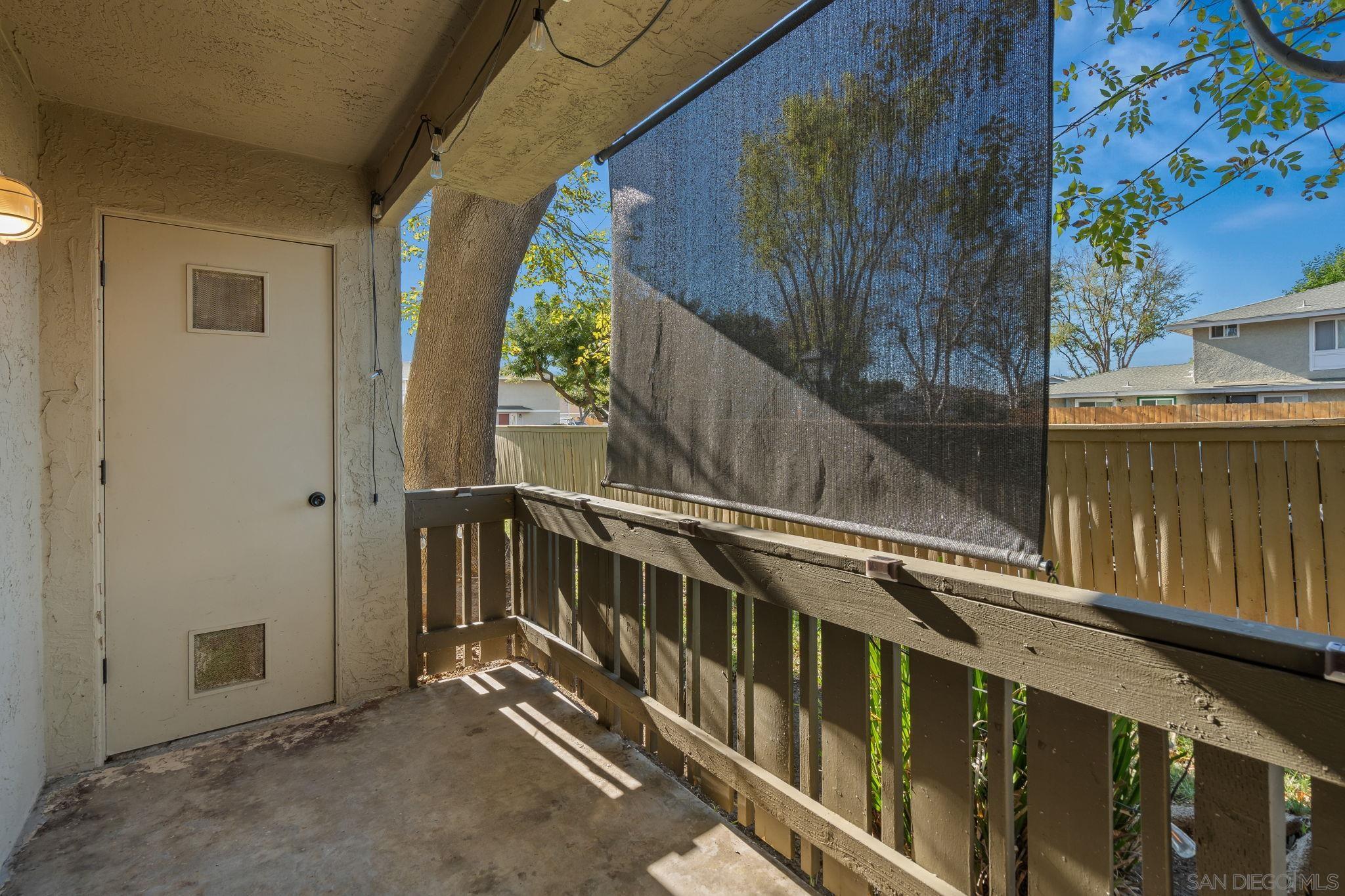 Detail Gallery Image 28 of 31 For 2528  White Oak Pl  #3,  Escondido,  CA 92027 - 2 Beds | 1 Baths