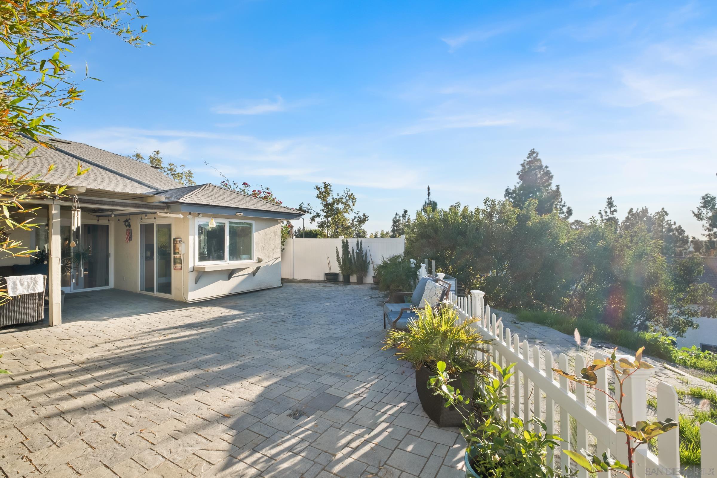 Detail Gallery Image 24 of 36 For 8004  Mission Vista, San Diego,  CA 92120 - 3 Beds | 2/1 Baths