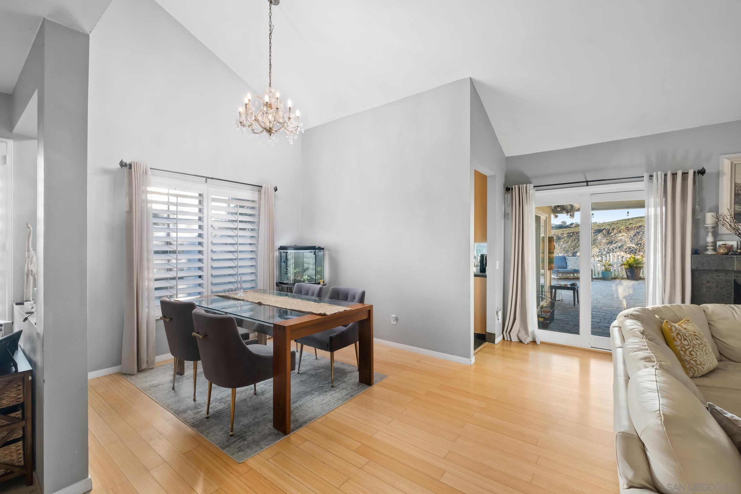 Detail Gallery Image 10 of 36 For 8004  Mission Vista, San Diego,  CA 92120 - 3 Beds | 2/1 Baths