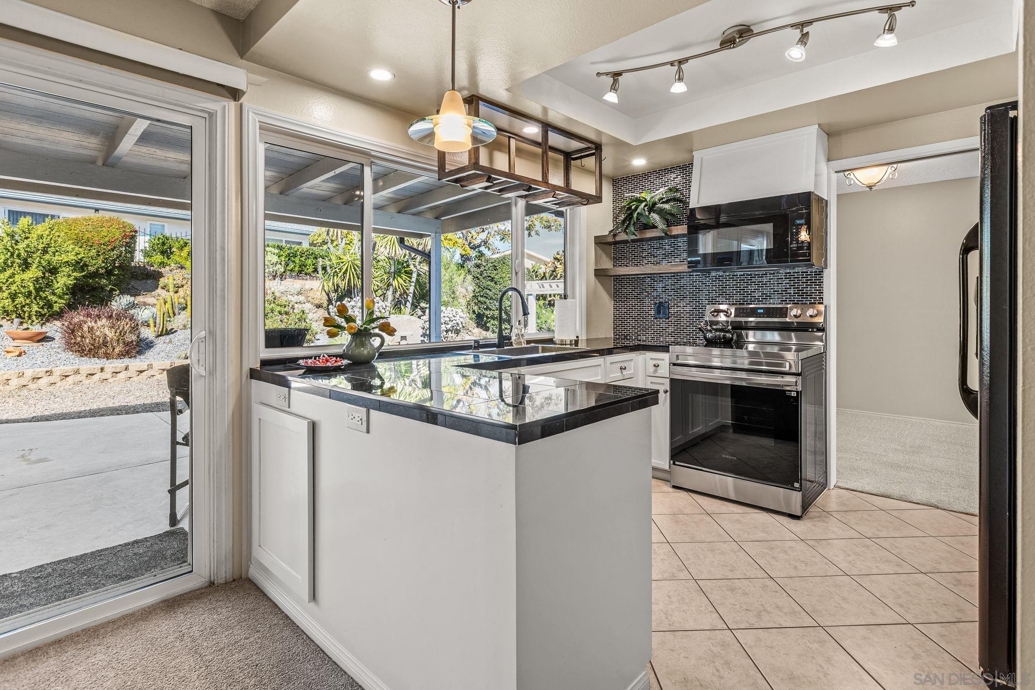 Front Image Thumbnail for SD260001626