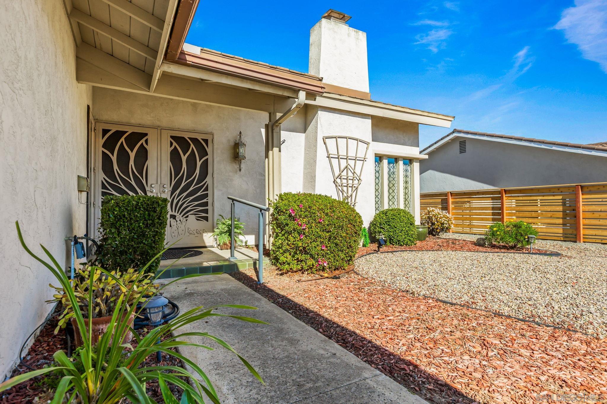 Detail Gallery Image 11 of 43 For Casero Rd, San Diego,  CA 92128 - 2 Beds | 2 Baths