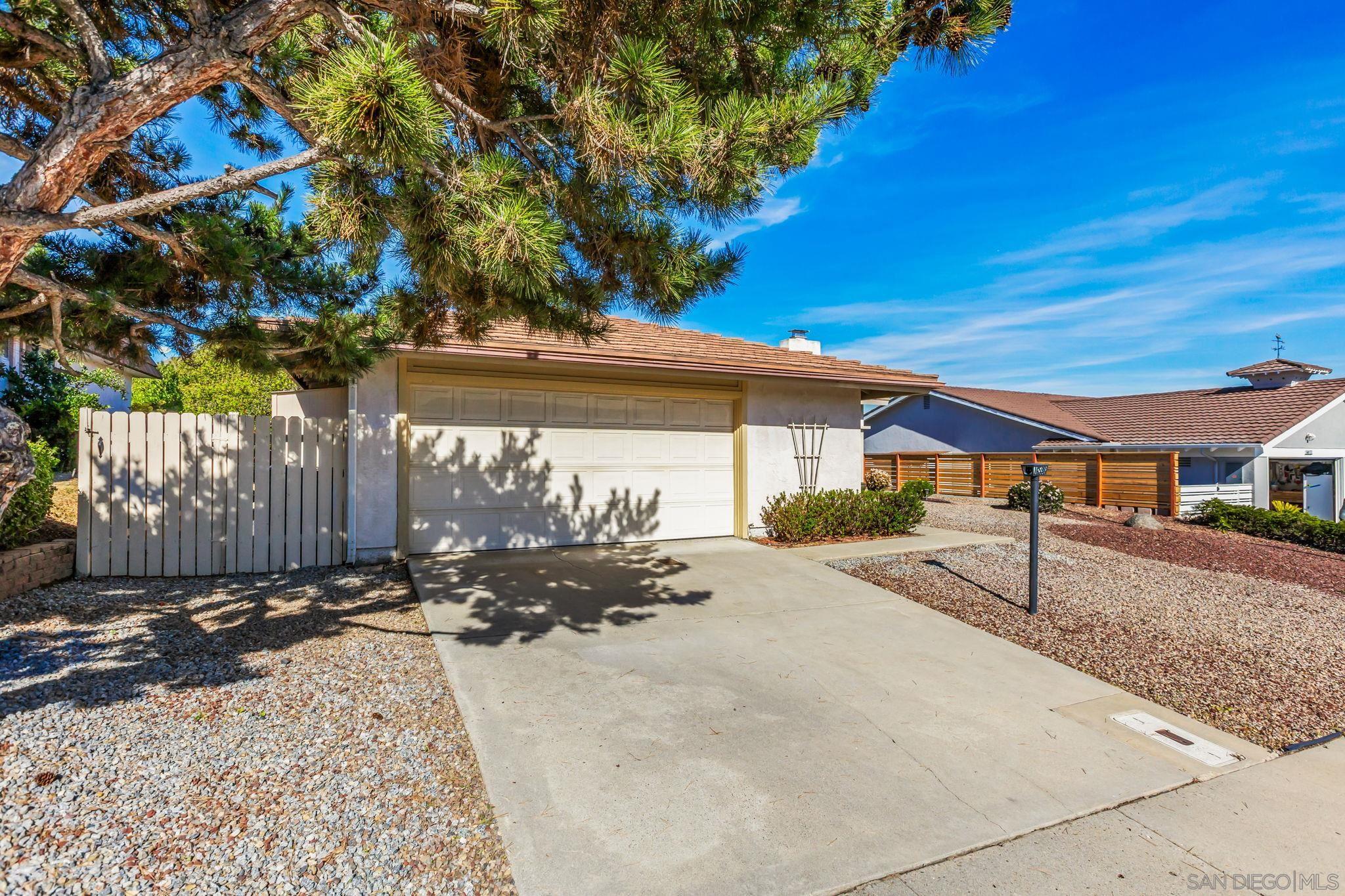 Detail Gallery Image 25 of 43 For Casero Rd, San Diego,  CA 92128 - 2 Beds | 2 Baths