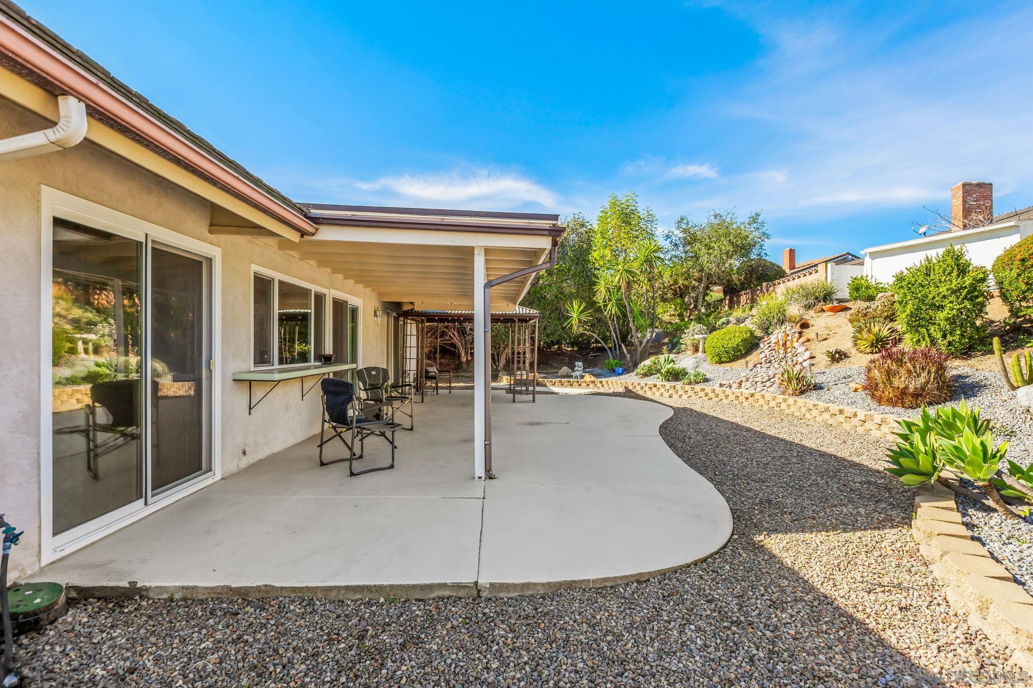 Detail Gallery Image 27 of 43 For Casero Rd, San Diego,  CA 92128 - 2 Beds | 2 Baths