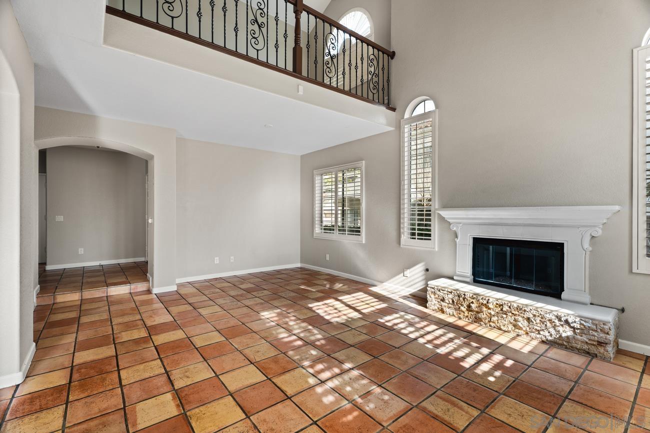 Detail Gallery Image 4 of 32 For 1892  Matin Cir  #173,  San Marcos,  CA 92069 - 4 Beds | 3/1 Baths