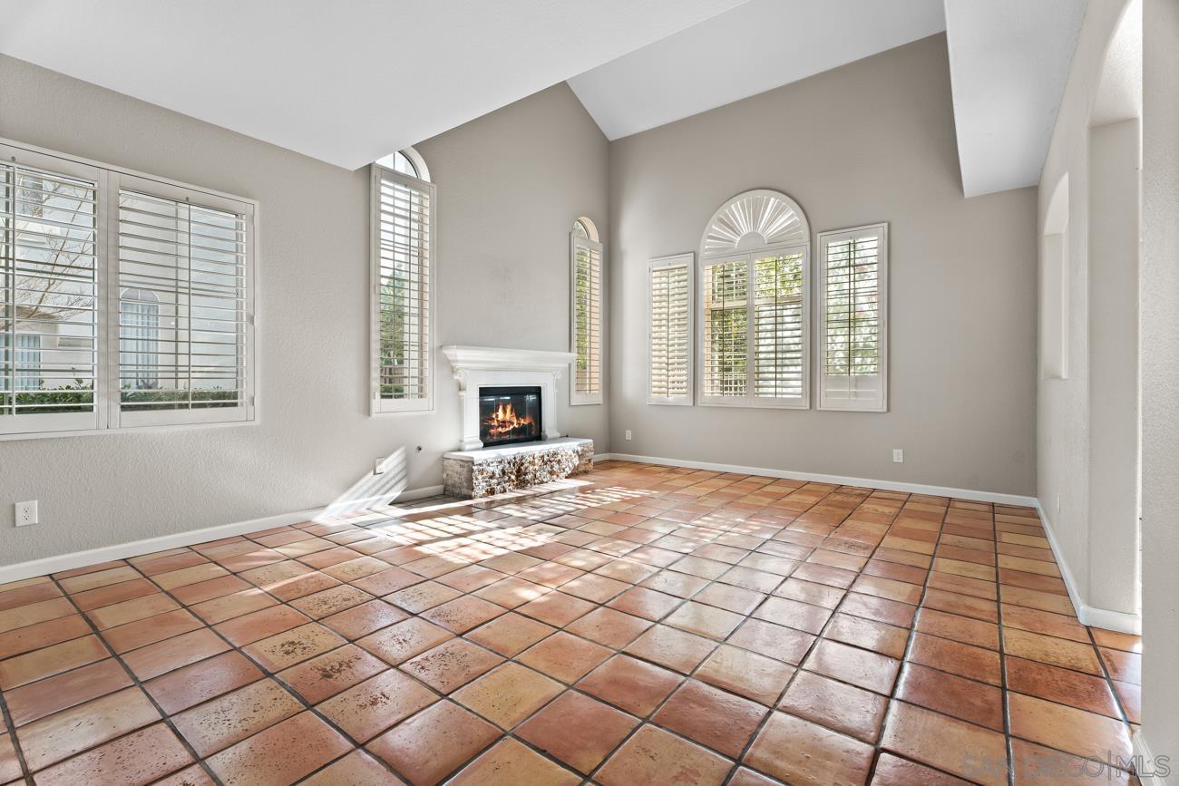 Detail Gallery Image 5 of 32 For 1892  Matin Cir  #173,  San Marcos,  CA 92069 - 4 Beds | 3/1 Baths