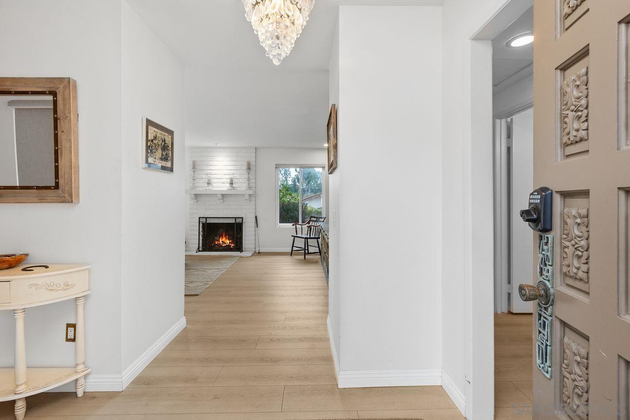 Detail Gallery Image 18 of 40 For 115  Vallarta Ct, Solana Beach,  CA 92075 - 2 Beds | 2 Baths