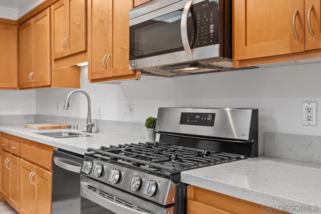 Detail Gallery Image 36 of 46 For 115  Vallarta Ct, Solana Beach,  CA 92075 - 2 Beds | 2 Baths