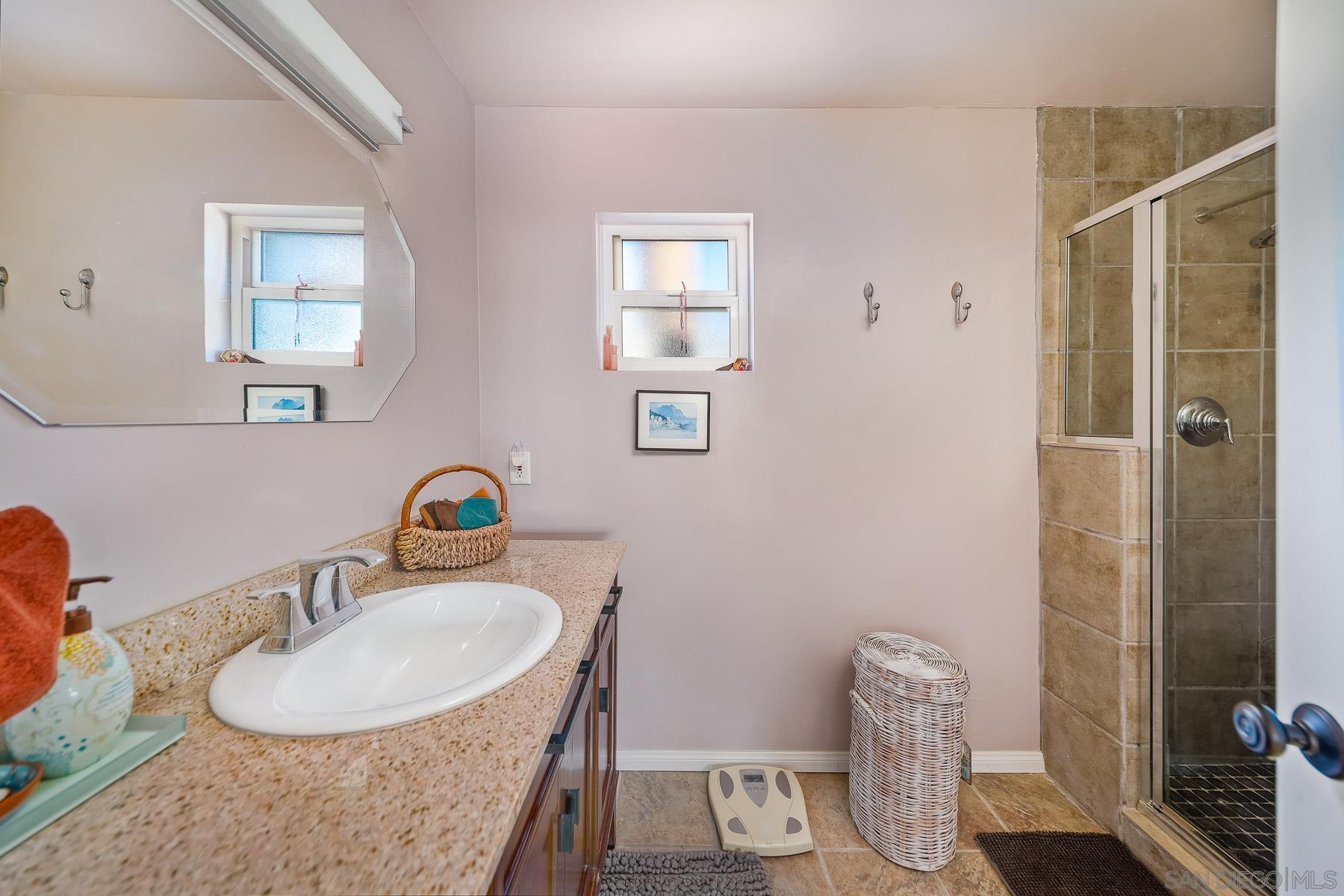 Detail Gallery Image 33 of 42 For 4506  Point Loma Ave, San Diego,  CA 92107 - 4 Beds | 3 Baths