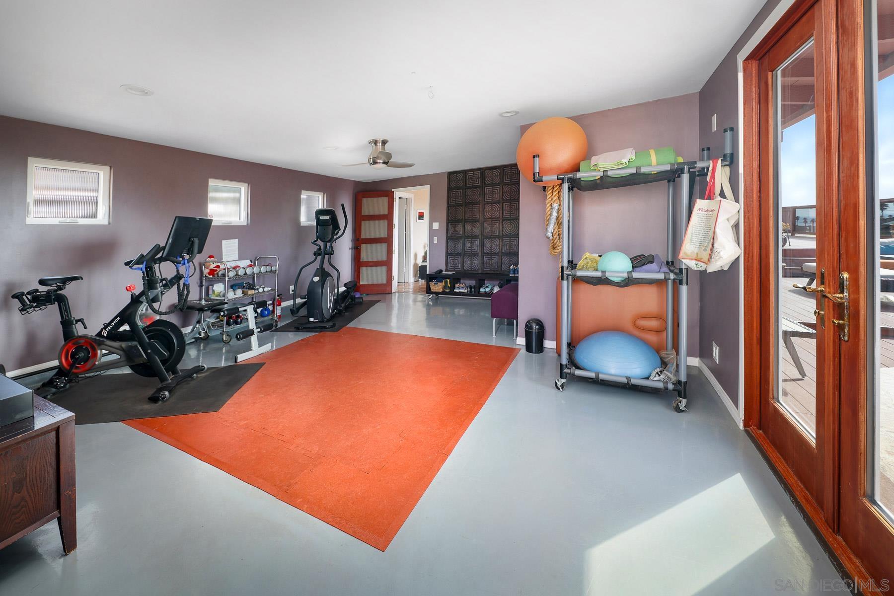 Detail Gallery Image 35 of 42 For 4506  Point Loma Ave, San Diego,  CA 92107 - 4 Beds | 3 Baths