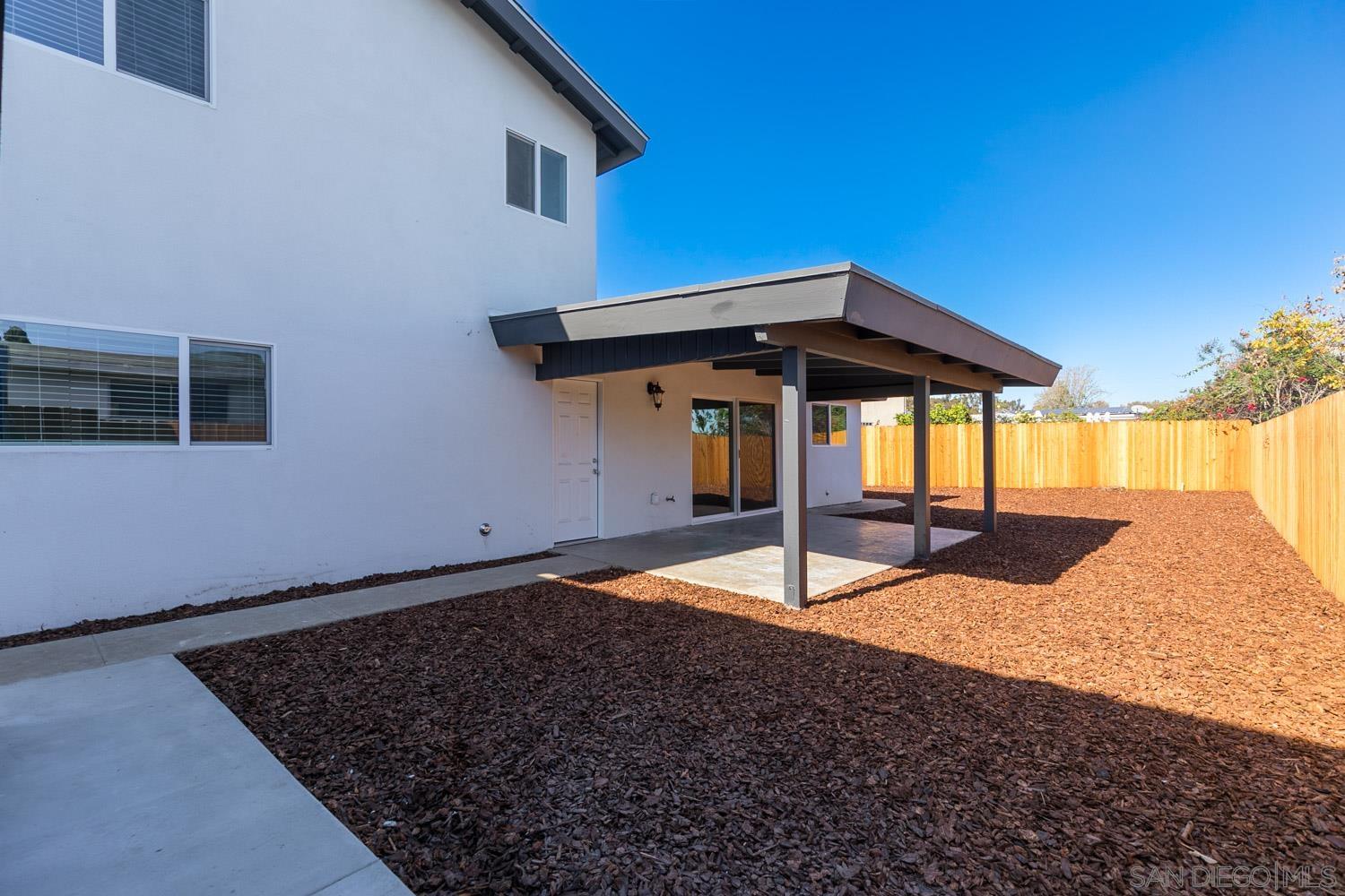 Detail Gallery Image 16 of 28 For 279  Coralwood Ct, Chula Vista,  CA 91910 - – Beds | – Baths