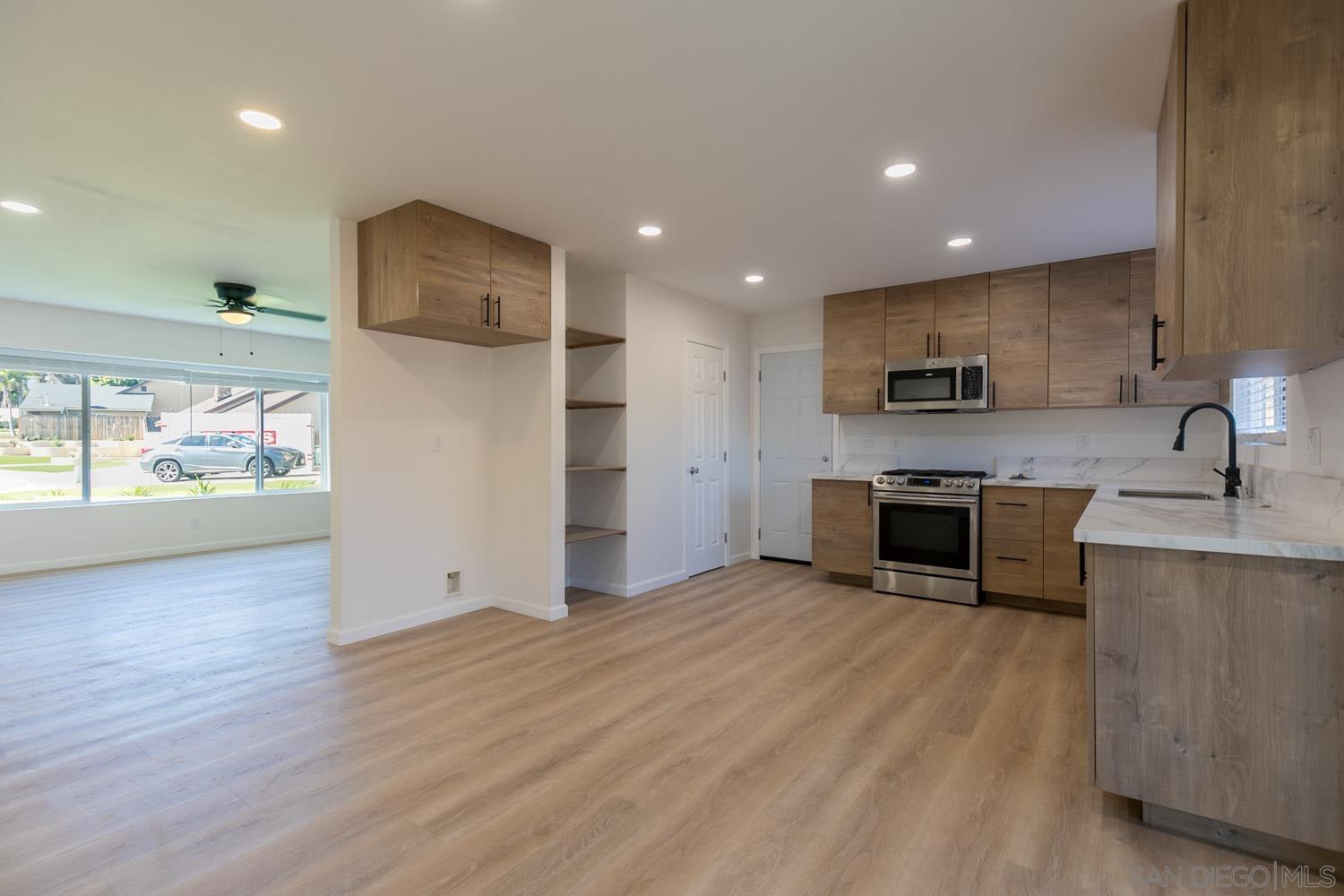 Detail Gallery Image 4 of 28 For 279  Coralwood Ct, Chula Vista,  CA 91910 - – Beds | – Baths