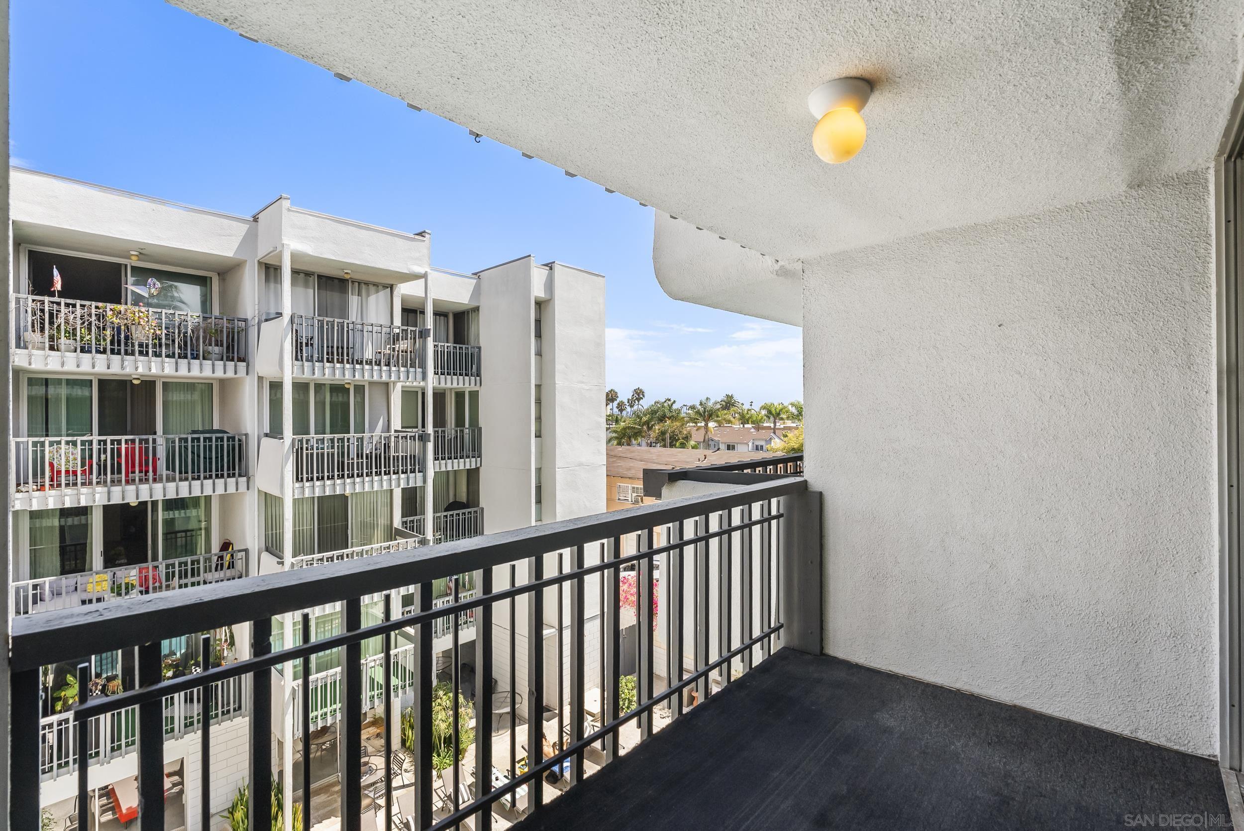 Detail Gallery Image 28 of 36 For 727  Sapphire St  #301,  San Diego,  CA 92109 - 2 Beds | 2 Baths