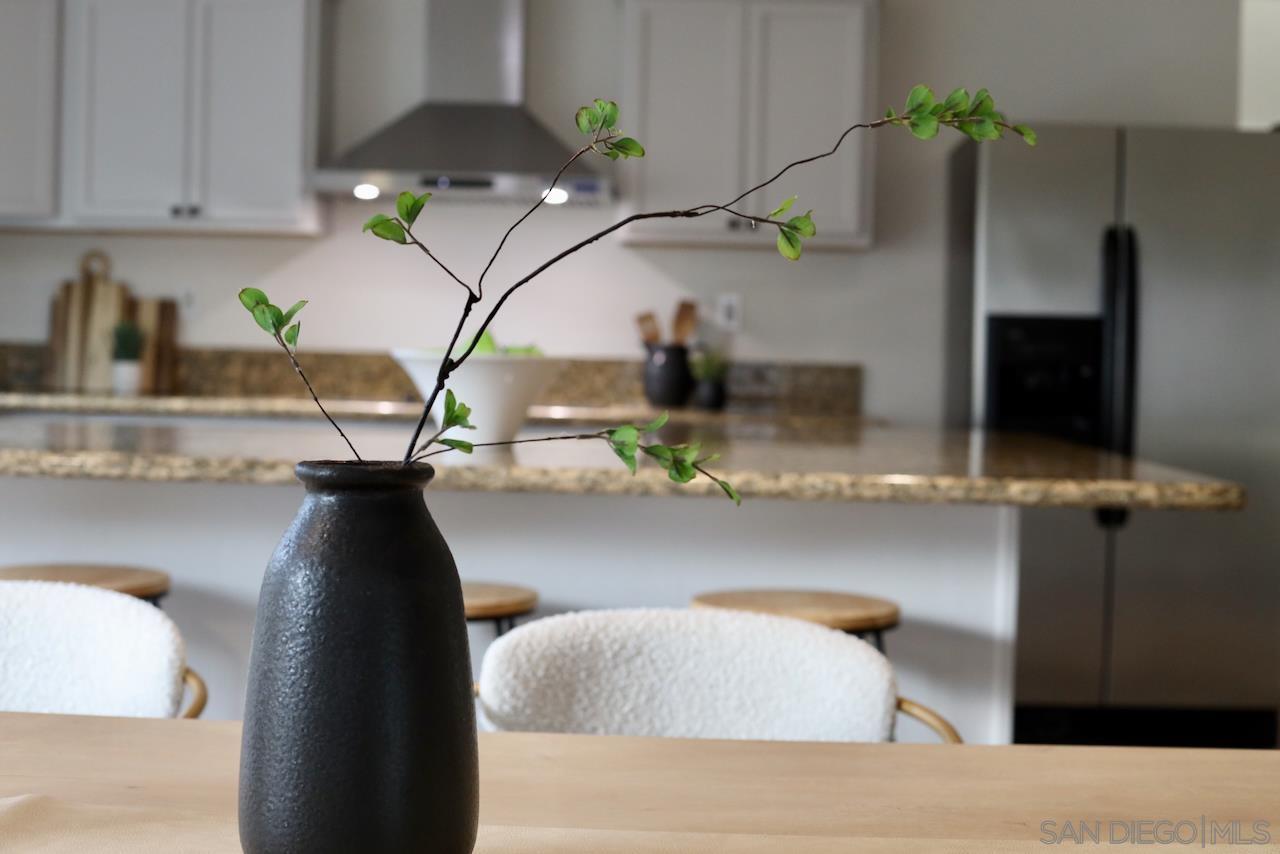 Detail Gallery Image 8 of 40 For 8907  Taurus Place, San Diego,  CA 92126 - 5 Beds | 3 Baths