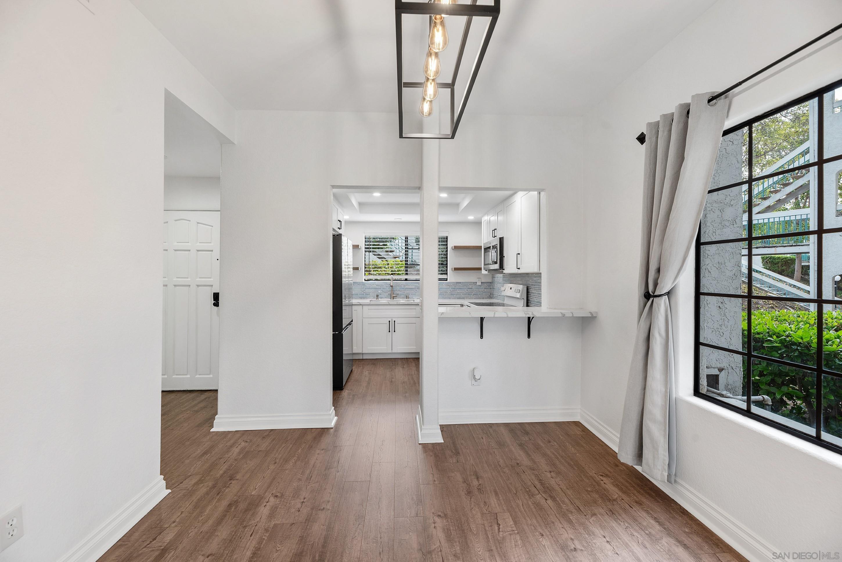 Detail Gallery Image 17 of 50 For 16232  Avenida Venusto  #B,  San Diego,  CA 92128 - 3 Beds | 2 Baths