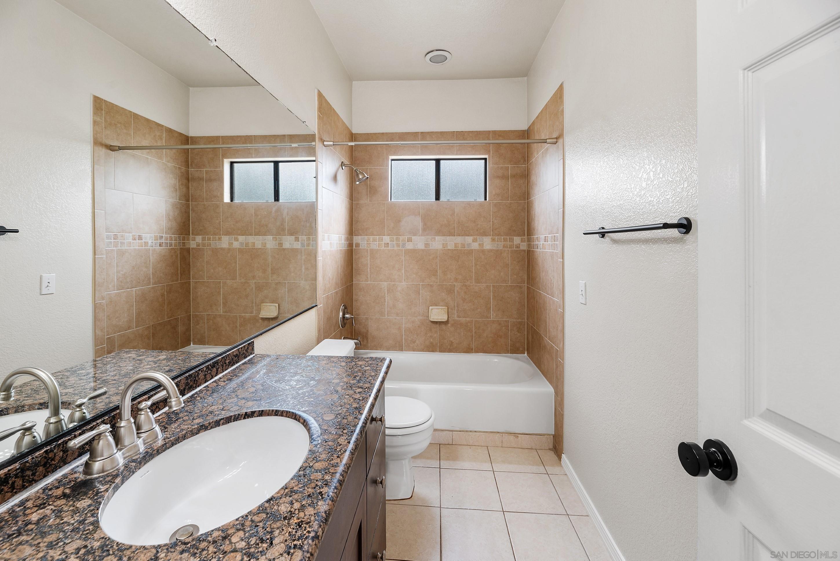 Detail Gallery Image 29 of 50 For 16232  Avenida Venusto  #B,  San Diego,  CA 92128 - 3 Beds | 2 Baths
