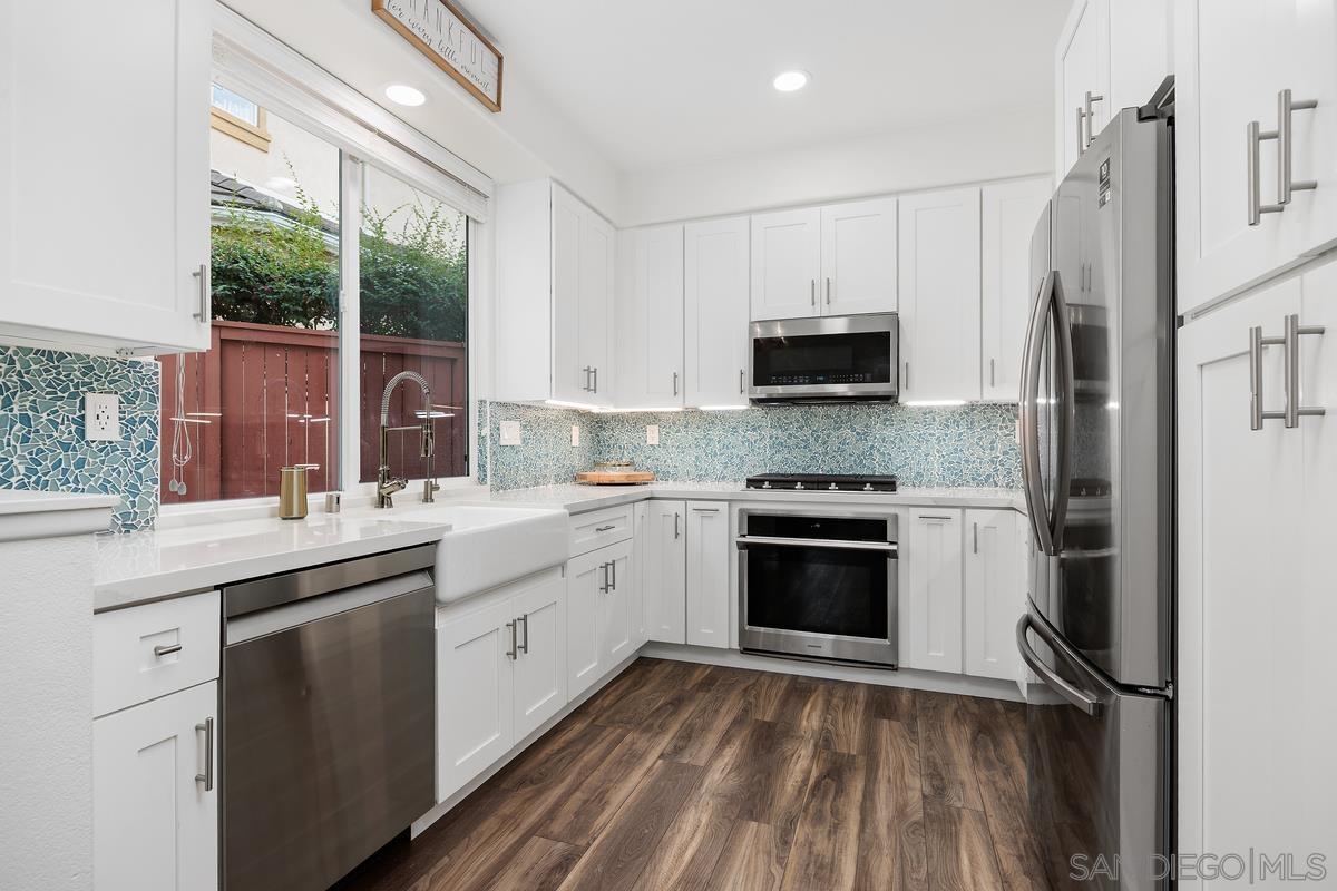 Detail Gallery Image 4 of 25 For 5512  Foxtail Loop, Carlsbad,  CA 92010 - 3 Beds | 2/1 Baths