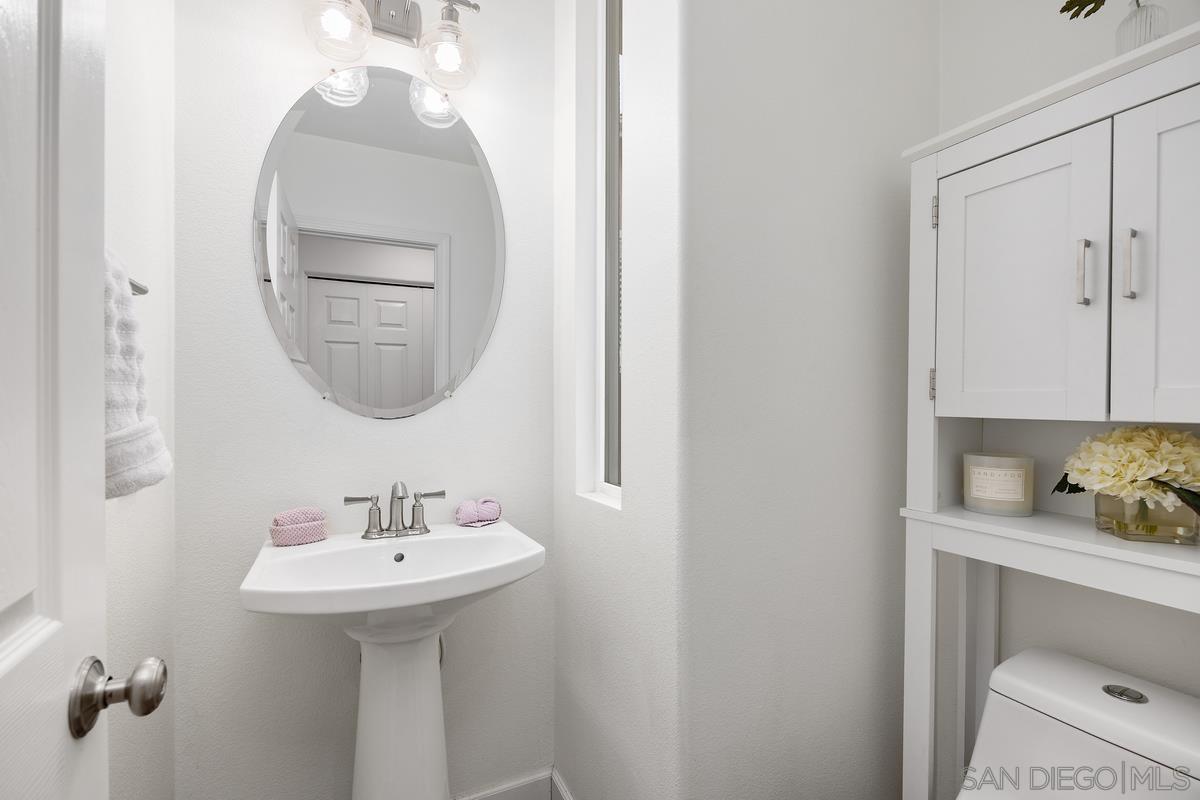 Detail Gallery Image 10 of 25 For 5512  Foxtail Loop, Carlsbad,  CA 92010 - 3 Beds | 2/1 Baths