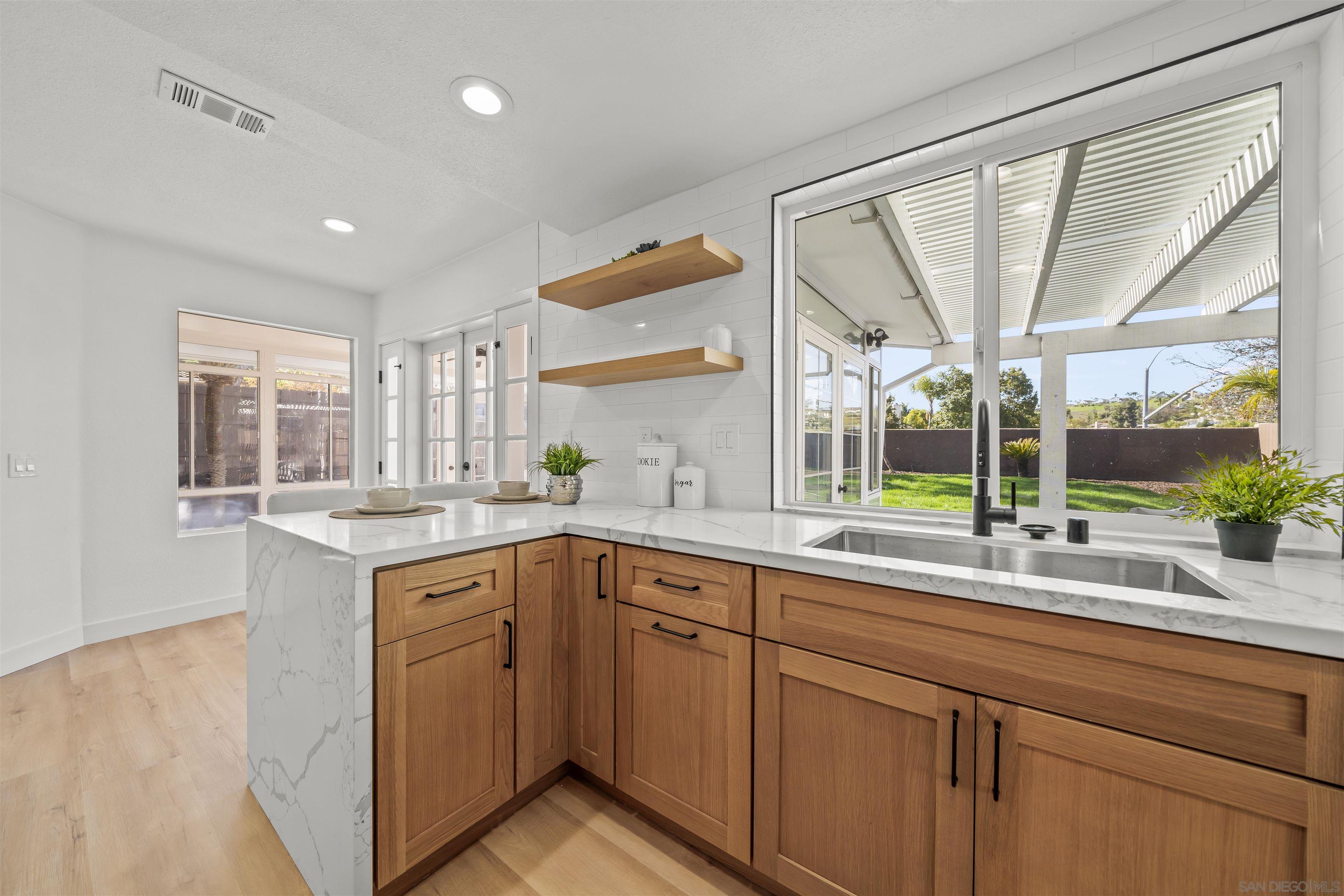 Detail Gallery Image 17 of 59 For 1513  Powell Rd, Oceanside,  CA 92056 - 4 Beds | 3 Baths