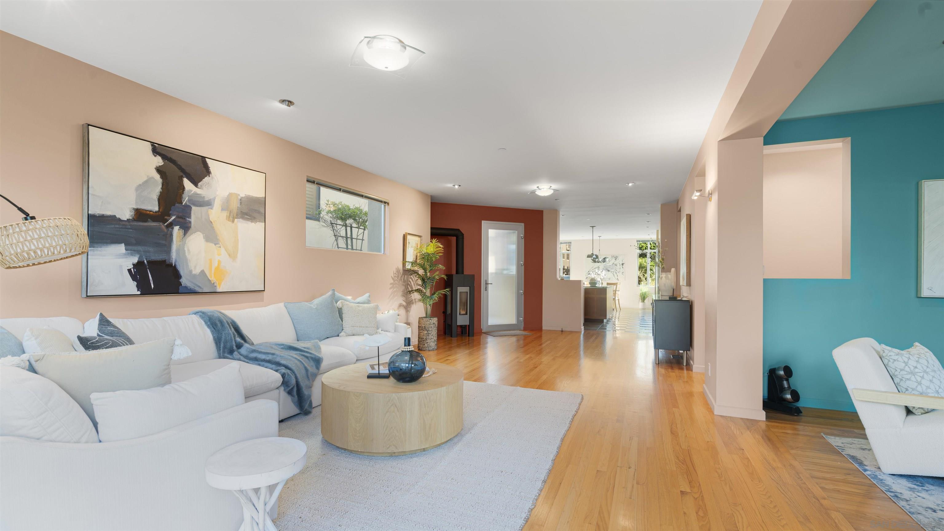 Detail Gallery Image 11 of 48 For 150  Juniper Ave, Carlsbad,  CA 92008 - 3 Beds | 2/2 Baths